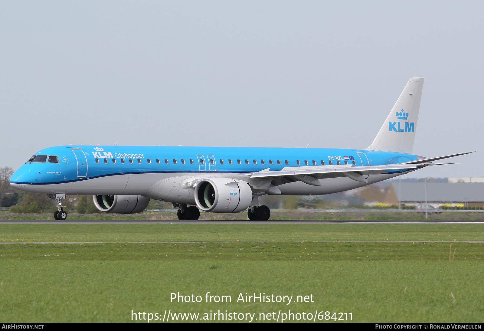 Aircraft Photo of PH-NXL | Embraer 195-E2 (ERJ-190-400) | KLM Cityhopper | AirHistory.net #684211