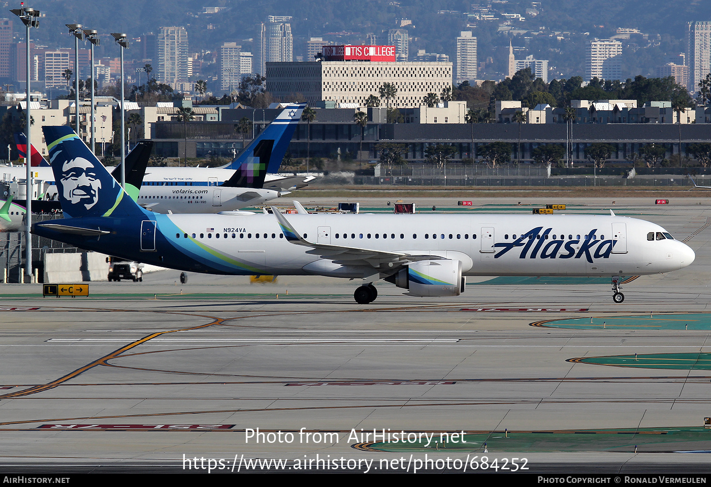 Aircraft Photo of N924VA | Airbus A321-253N | Alaska Airlines | AirHistory.net #684252