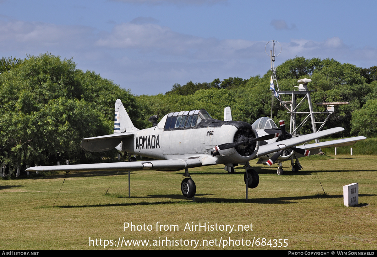 Aircraft Photo of 258 | North American SNJ-5 Texan | Uruguay - Navy | AirHistory.net #684355