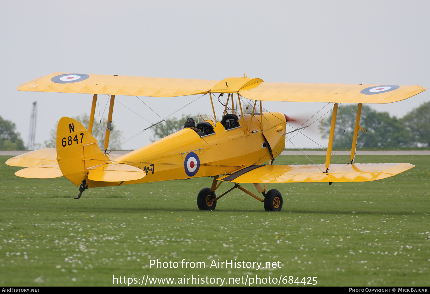 Aircraft Photo of G-APAL / N-6847 | De Havilland D.H. 82A Tiger Moth II | UK - Air Force | AirHistory.net #684425