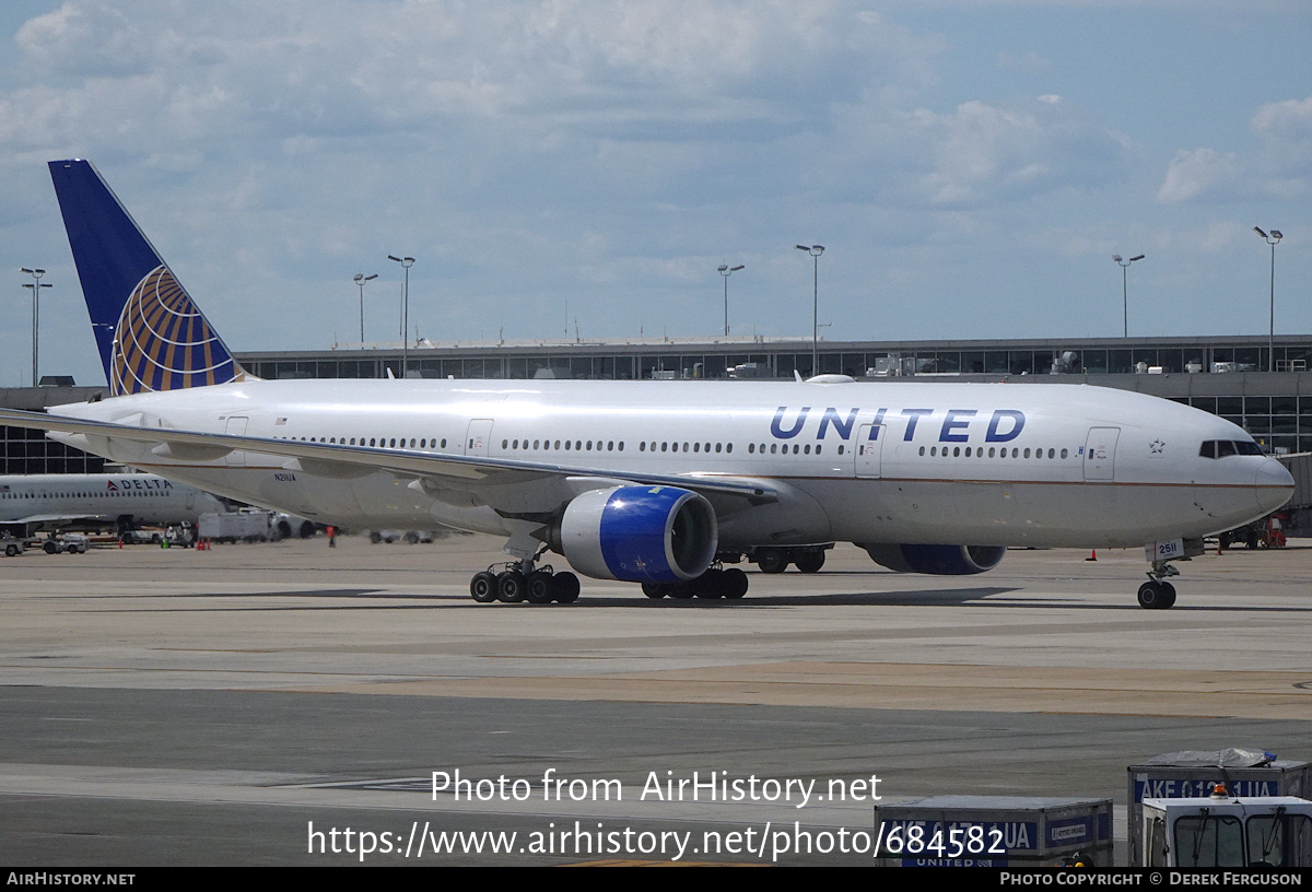 Aircraft Photo of N211UA | Boeing 777-222 | United Airlines | AirHistory.net #684582