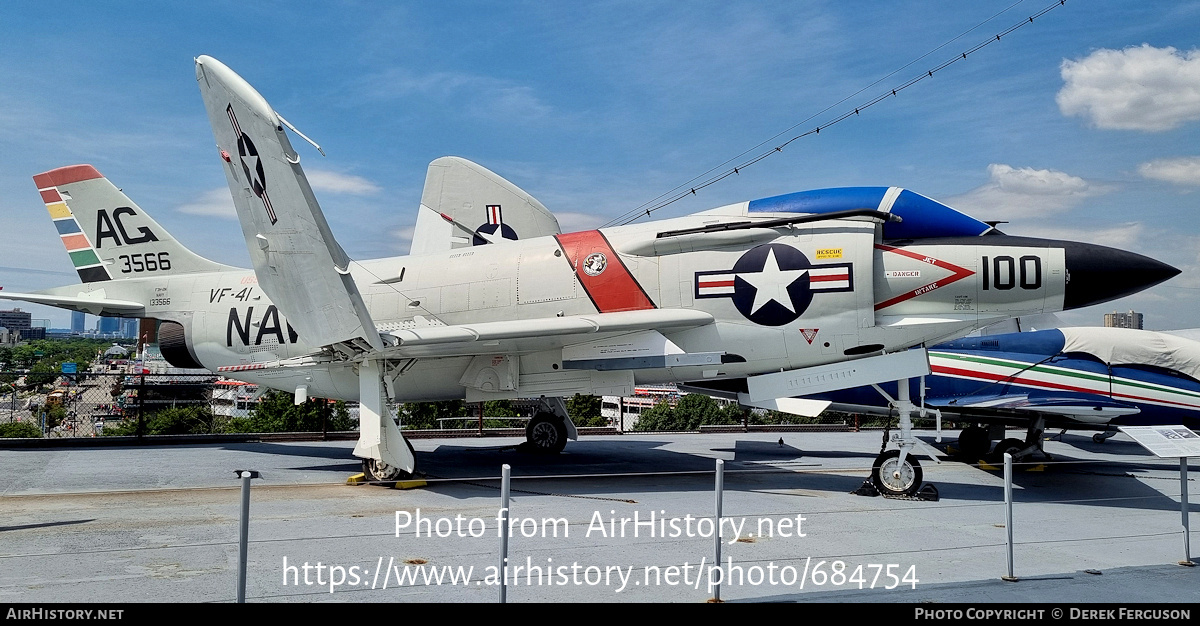 Aircraft Photo of 133566 / 3566 | McDonnell F-3C Demon | USA - Navy | AirHistory.net #684754