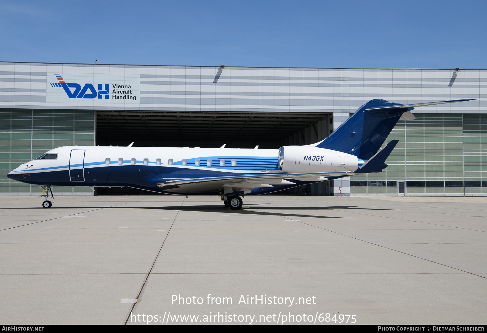 Aircraft Photo of N43GX | Bombardier Global 5000 (BD-700-1A11) | AirHistory.net #684975