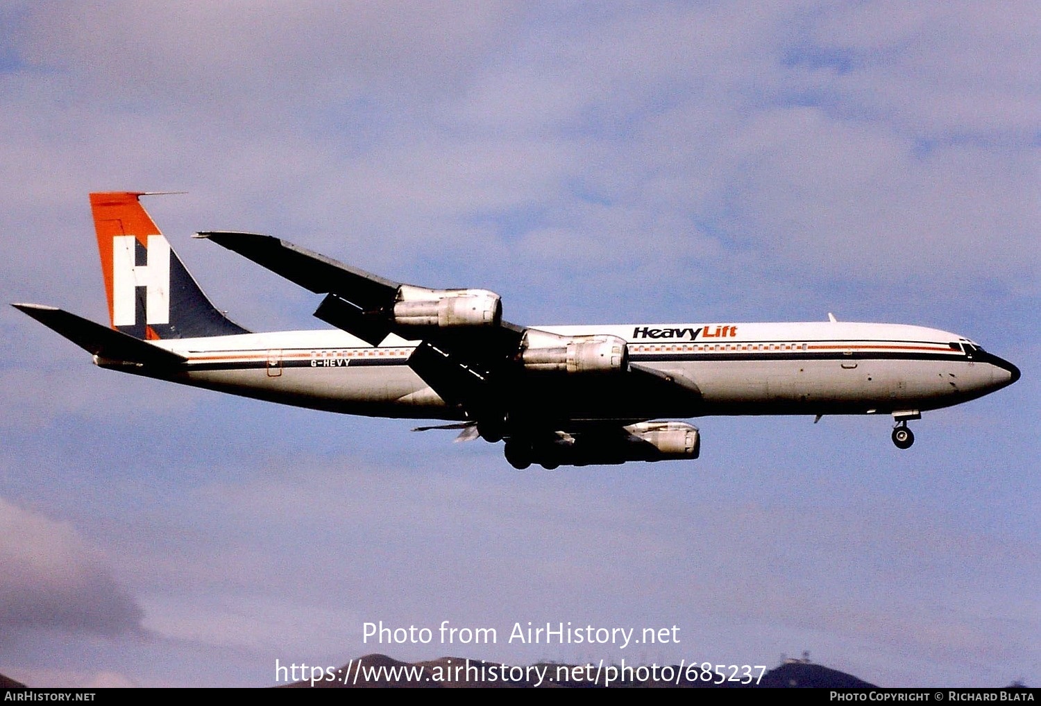 Aircraft Photo of G-HEVY | Boeing 707-324C | HeavyLift Cargo Airlines | AirHistory.net #685237