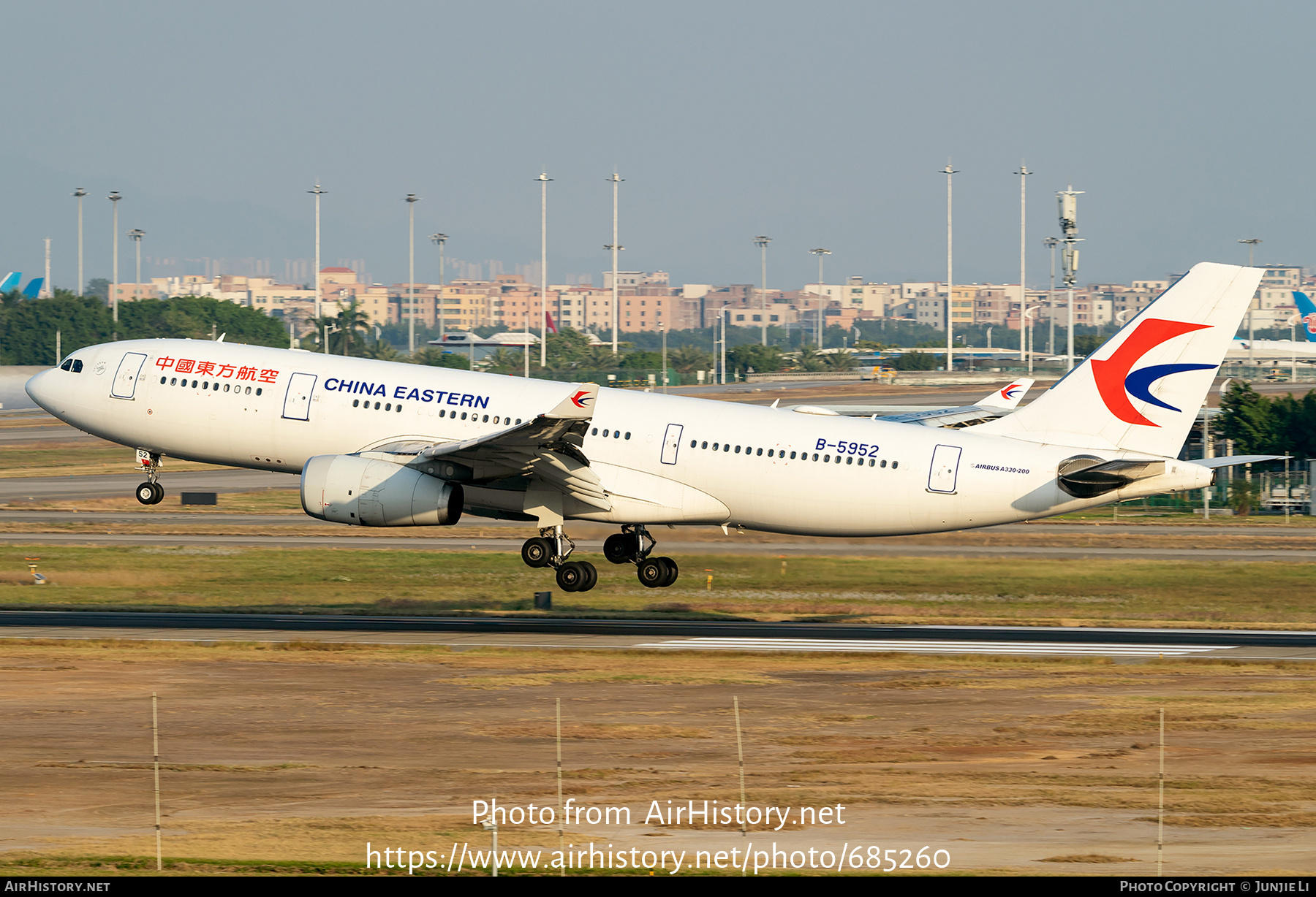 Aircraft Photo of B-5952 | Airbus A330-243 | China Eastern Airlines | AirHistory.net #685260