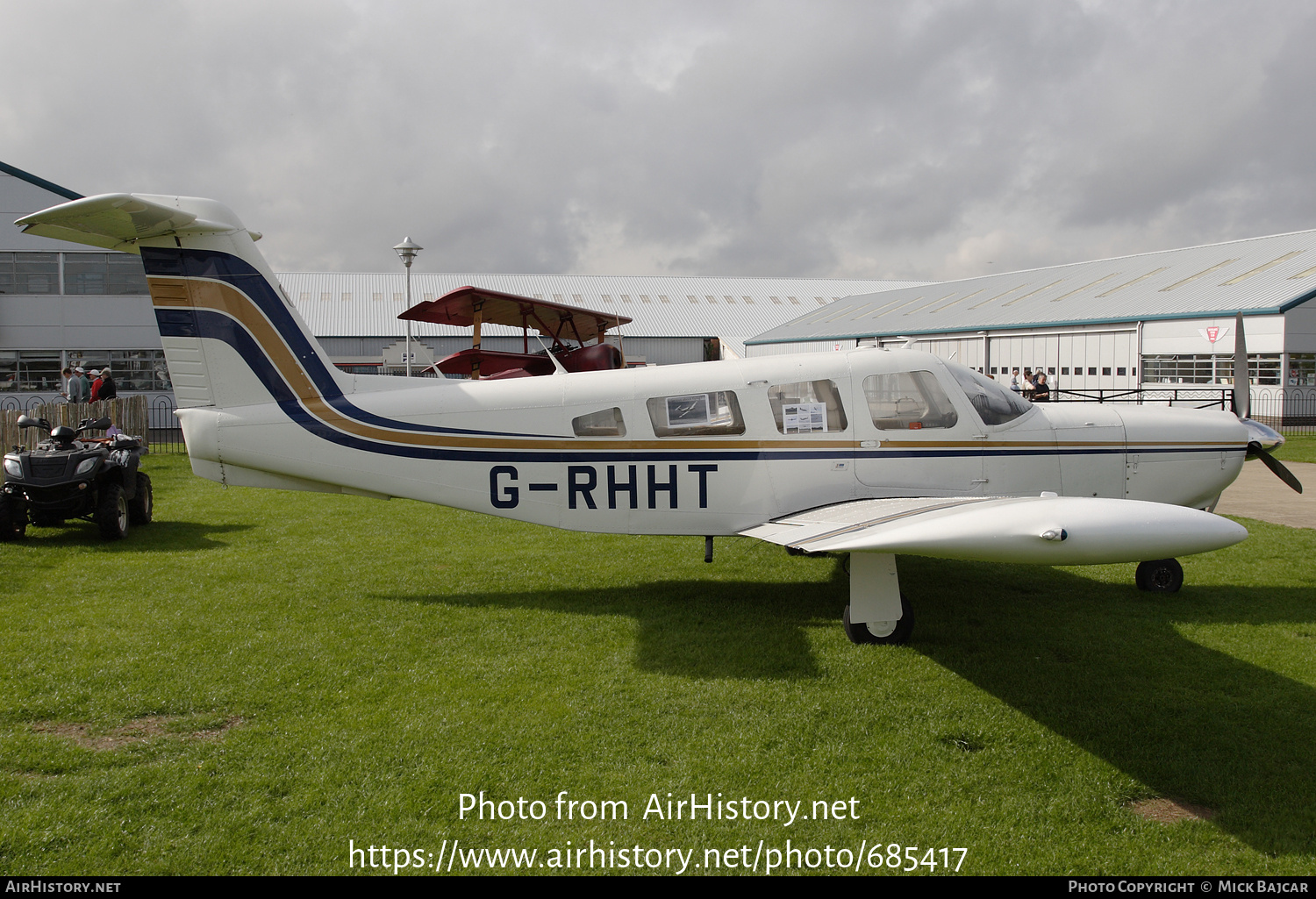 Aircraft Photo of G-RHHT | Piper PA-32RT-300 Lance II | AirHistory.net #685417