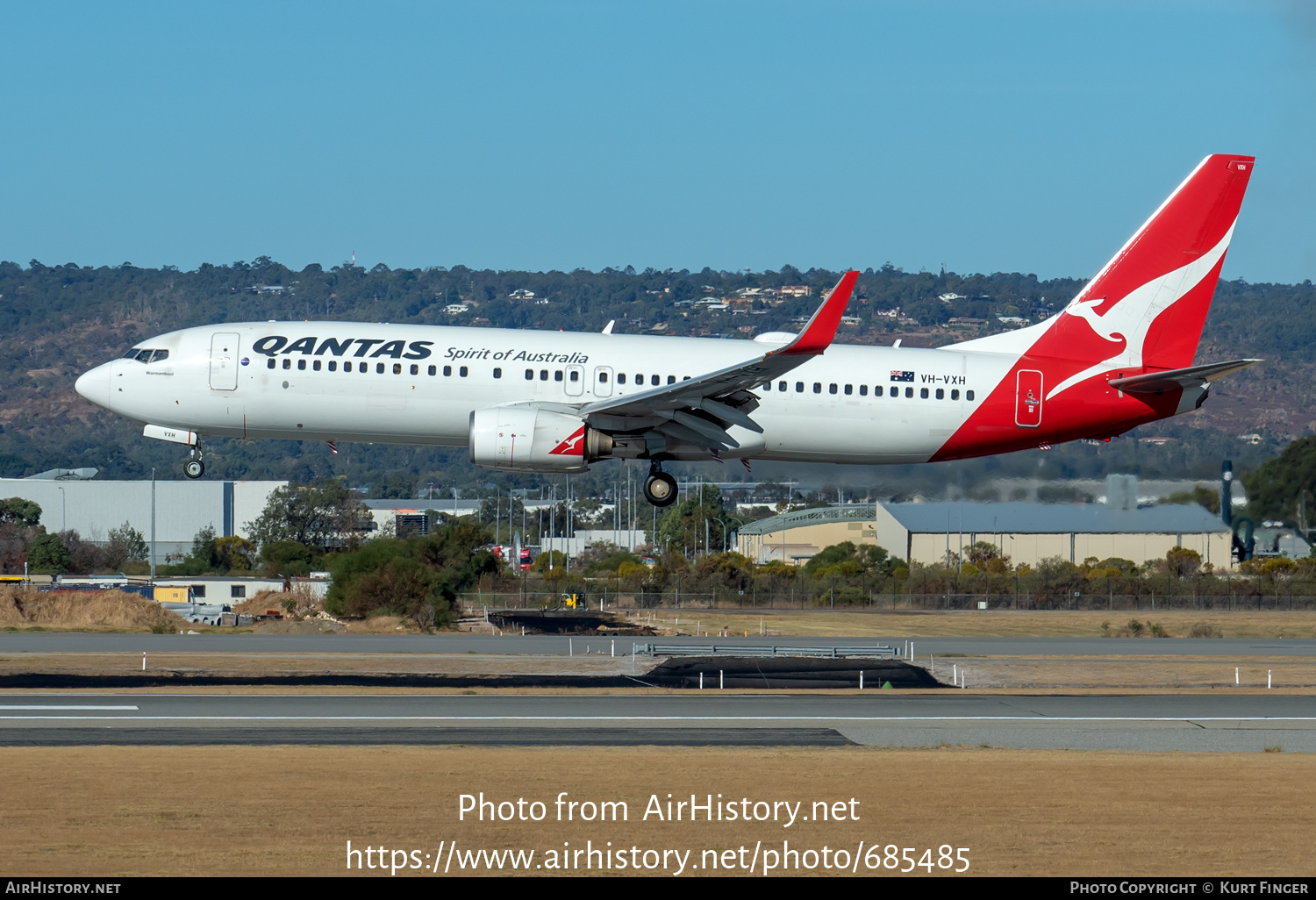 Aircraft Photo of VH-VXH | Boeing 737-838 | Qantas | AirHistory.net #685485