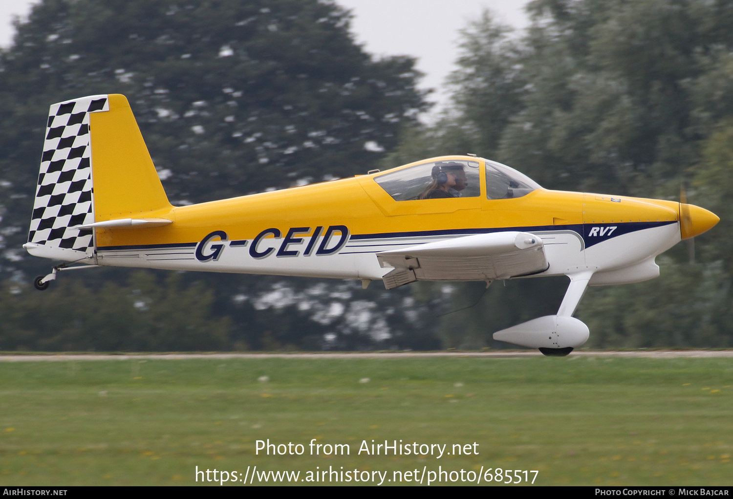 Aircraft Photo of G-CEID | Van's RV-7 | AirHistory.net #685517