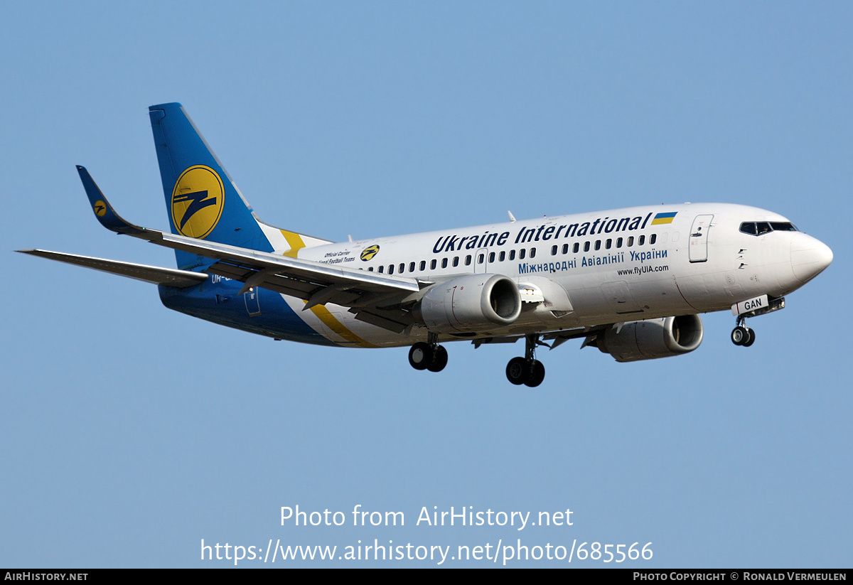 Aircraft Photo of UR-GAN | Boeing 737-36N | Ukraine International Airlines | AirHistory.net #685566