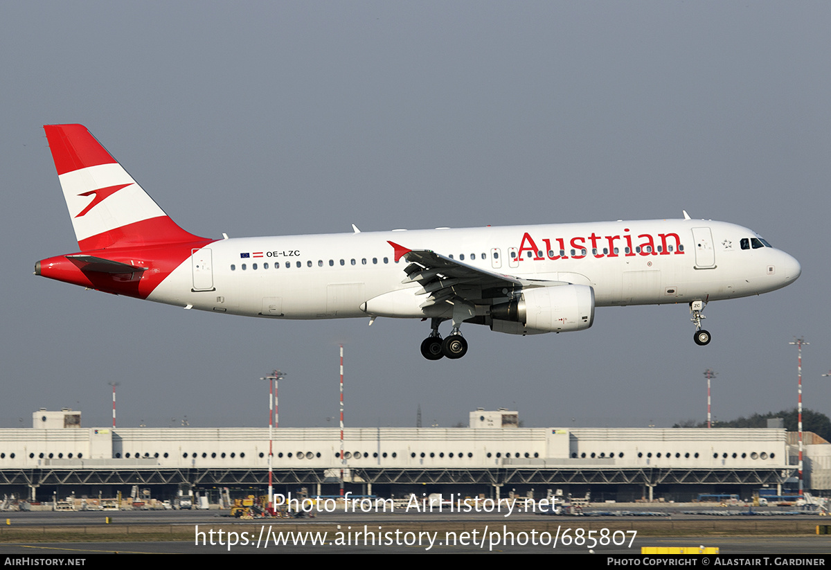 Aircraft Photo of OE-LZC | Airbus A320-214 | Austrian Airlines | AirHistory.net #685807