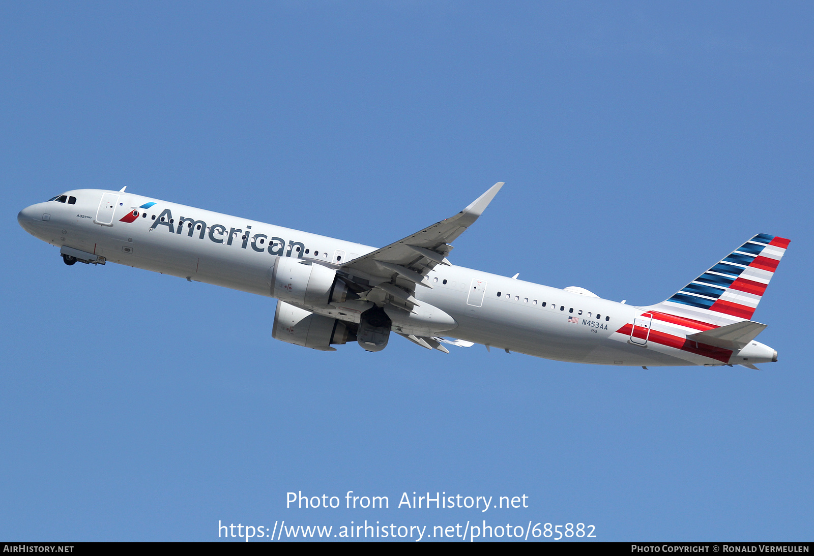 Aircraft Photo of N453AA | Airbus A321-253NX | American Airlines | AirHistory.net #685882