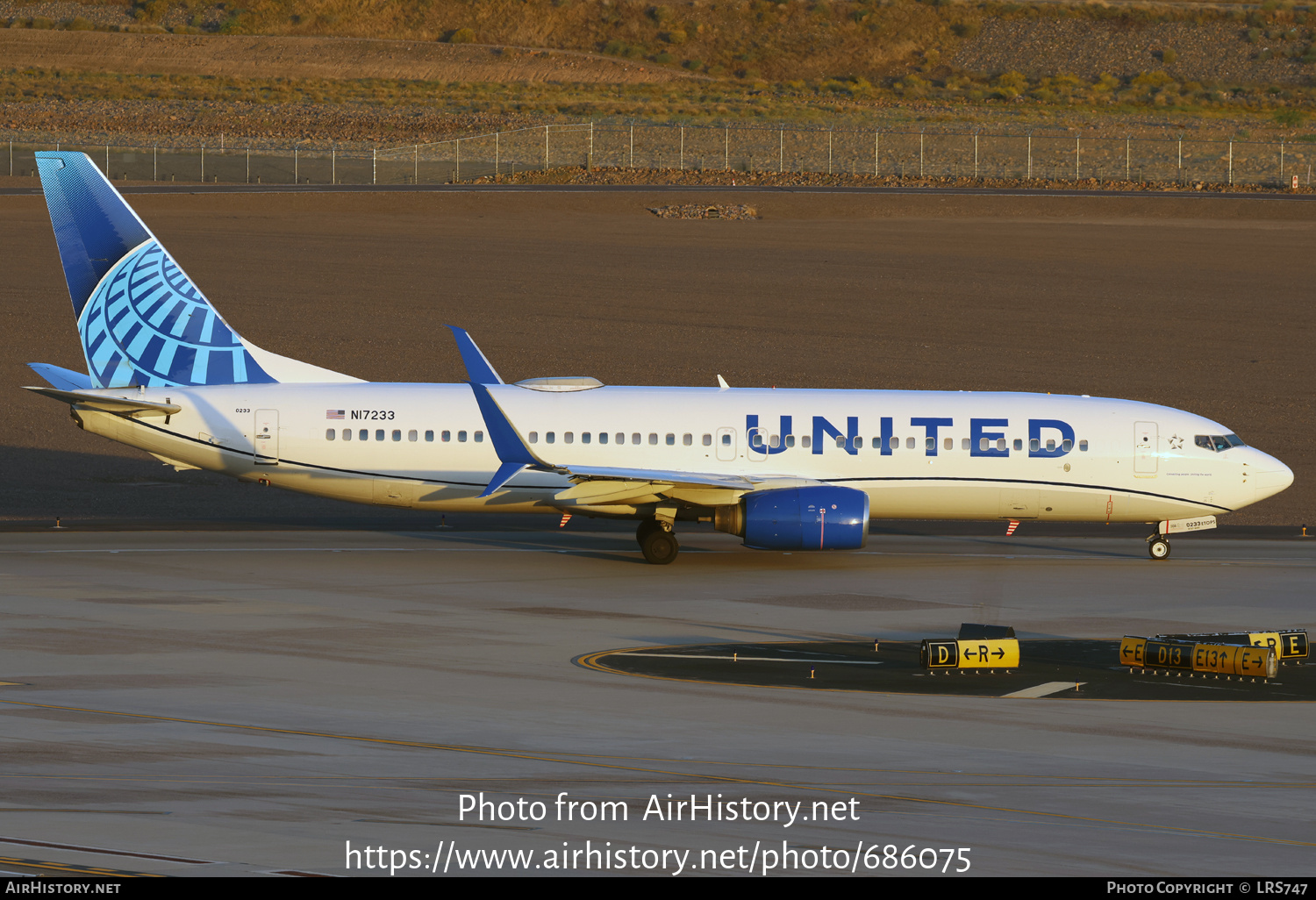 Aircraft Photo of N17233 | Boeing 737-824 | United Airlines | AirHistory.net #686075