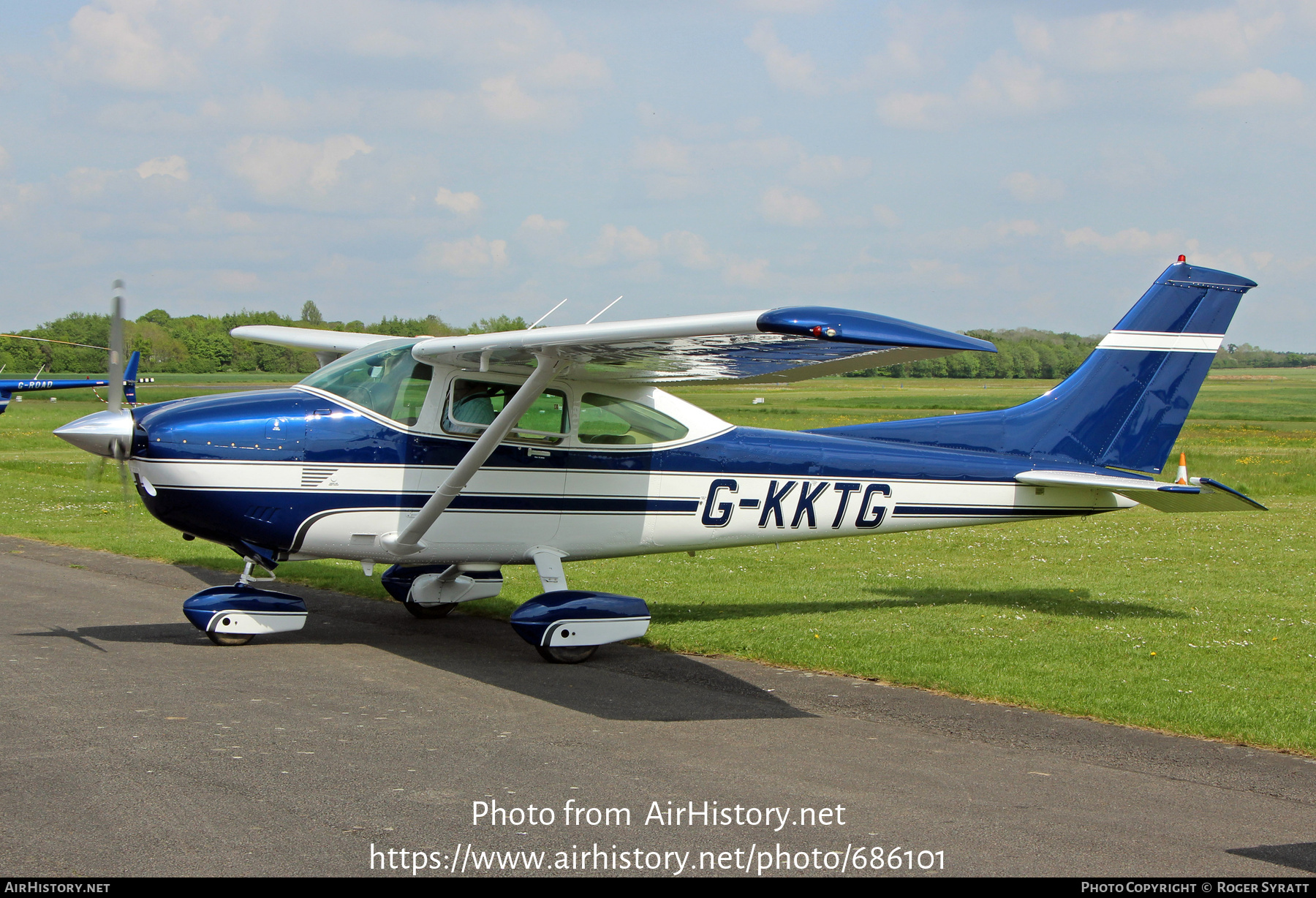 Aircraft Photo of G-KKTG | Cessna 182R Skylane | AirHistory.net #686101