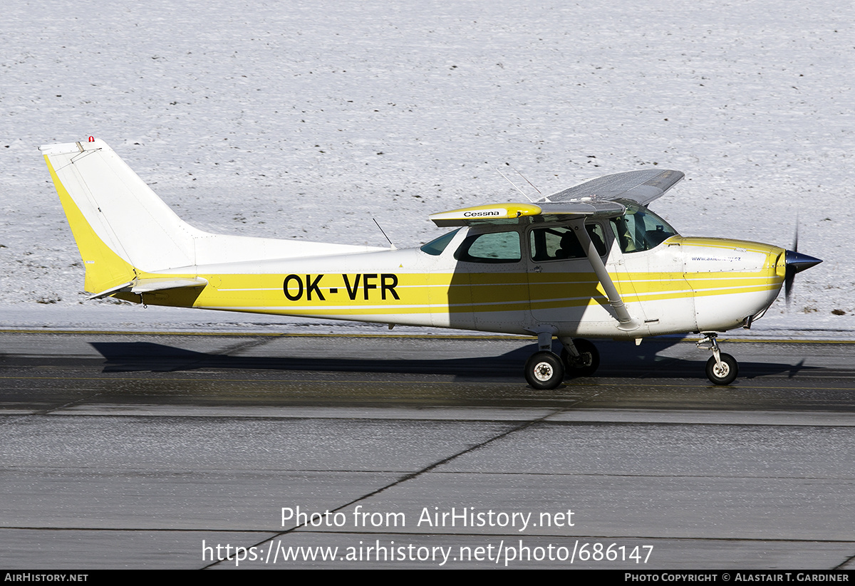 Aircraft Photo of OK-VFR | Cessna 172N Skyhawk | Aeroklub Praha Letnany | AirHistory.net #686147