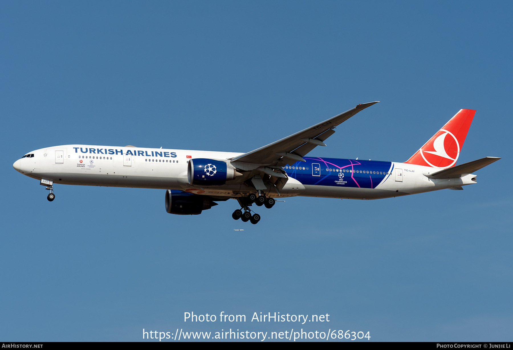 Aircraft Photo of TC-LJJ | Boeing 777-3F2/ER | Turkish Airlines | AirHistory.net #686304