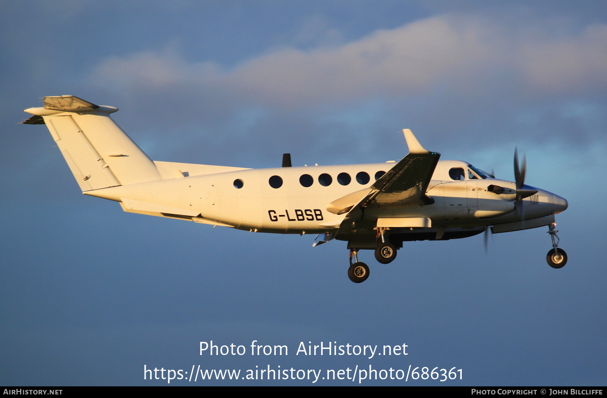 Aircraft Photo of G-LBSB | Beechcraft 350C King Air (B300C) | AirHistory.net #686361