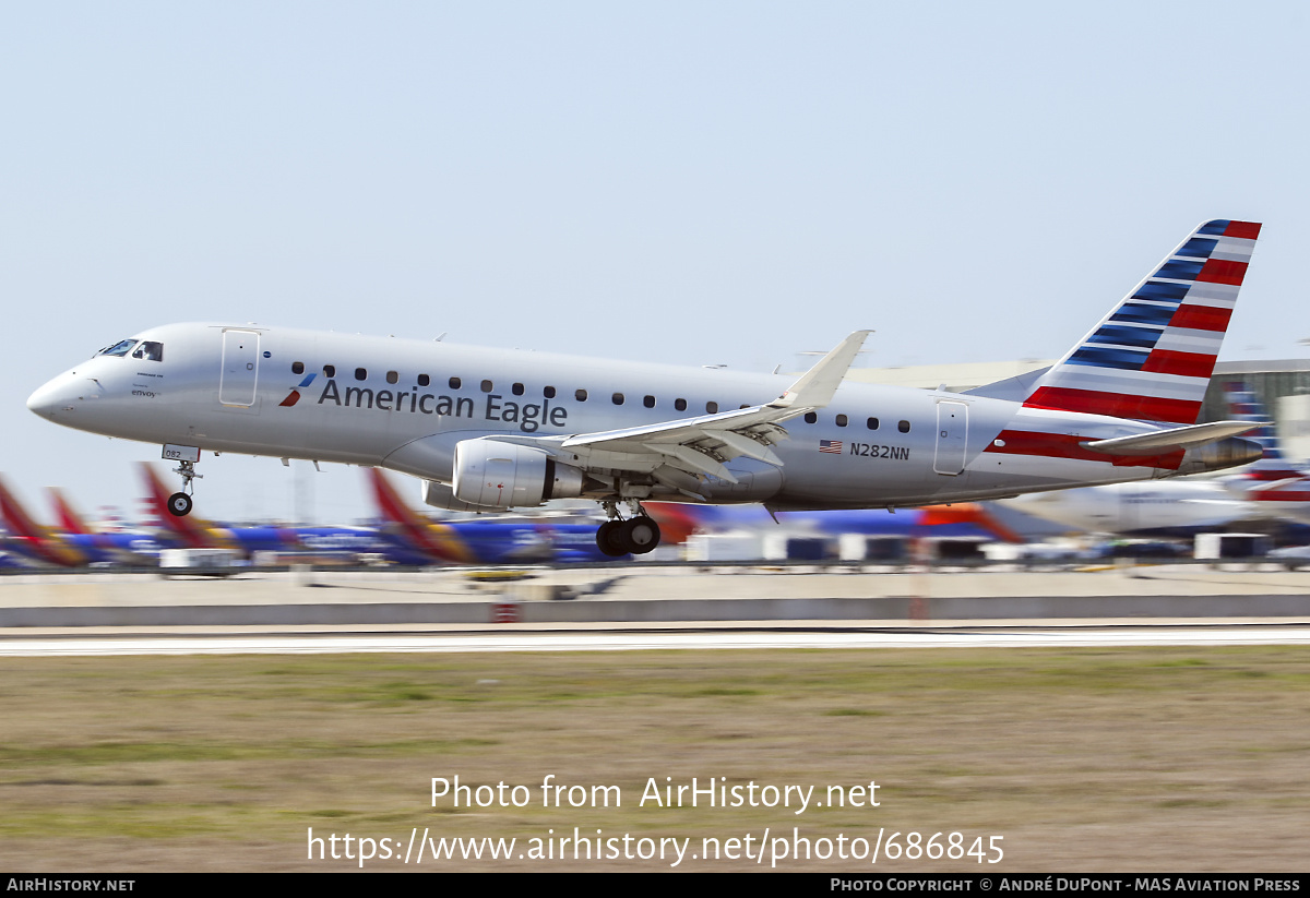 Aircraft Photo of N282NN | Embraer 175LR (ERJ-170-200LR) | American Eagle | AirHistory.net #686845