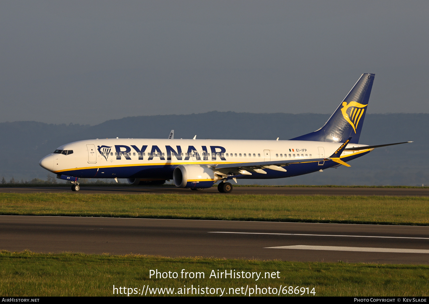 Aircraft Photo of EI-IFP | Boeing 737-8200 Max 200 | Ryanair | AirHistory.net #686914