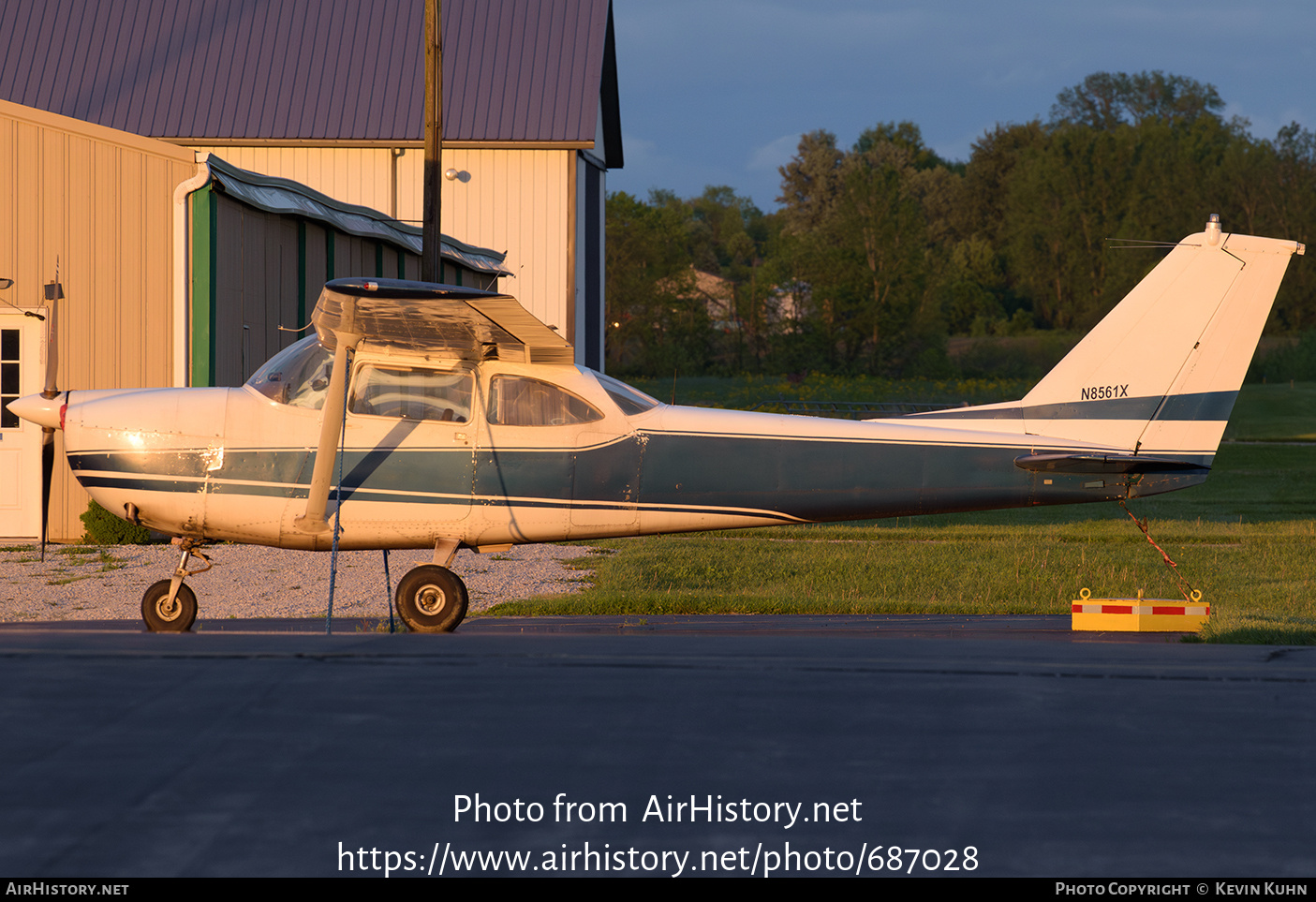 Aircraft Photo of N8561X | Cessna P172D Skyhawk Powermatic | AirHistory.net #687028
