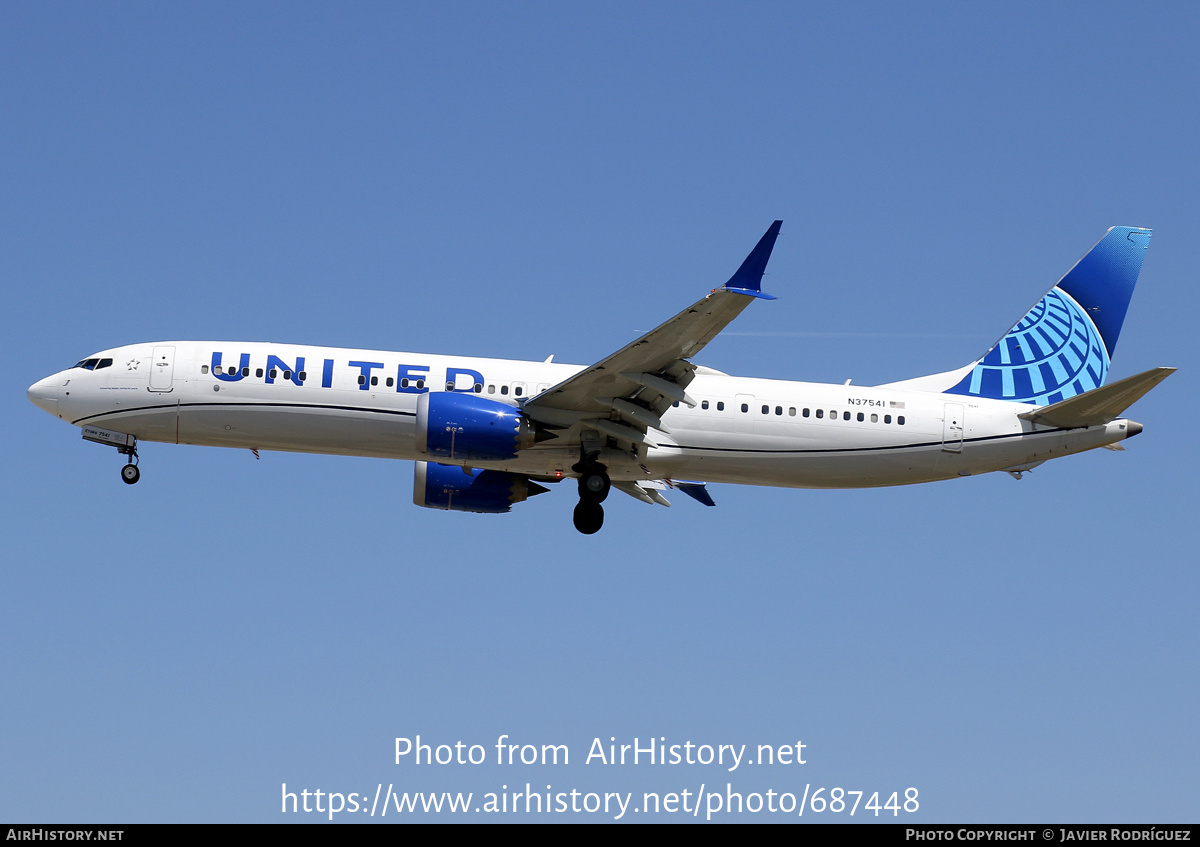 Aircraft Photo of N37541 | Boeing 737-9 Max 9 | United Airlines | AirHistory.net #687448