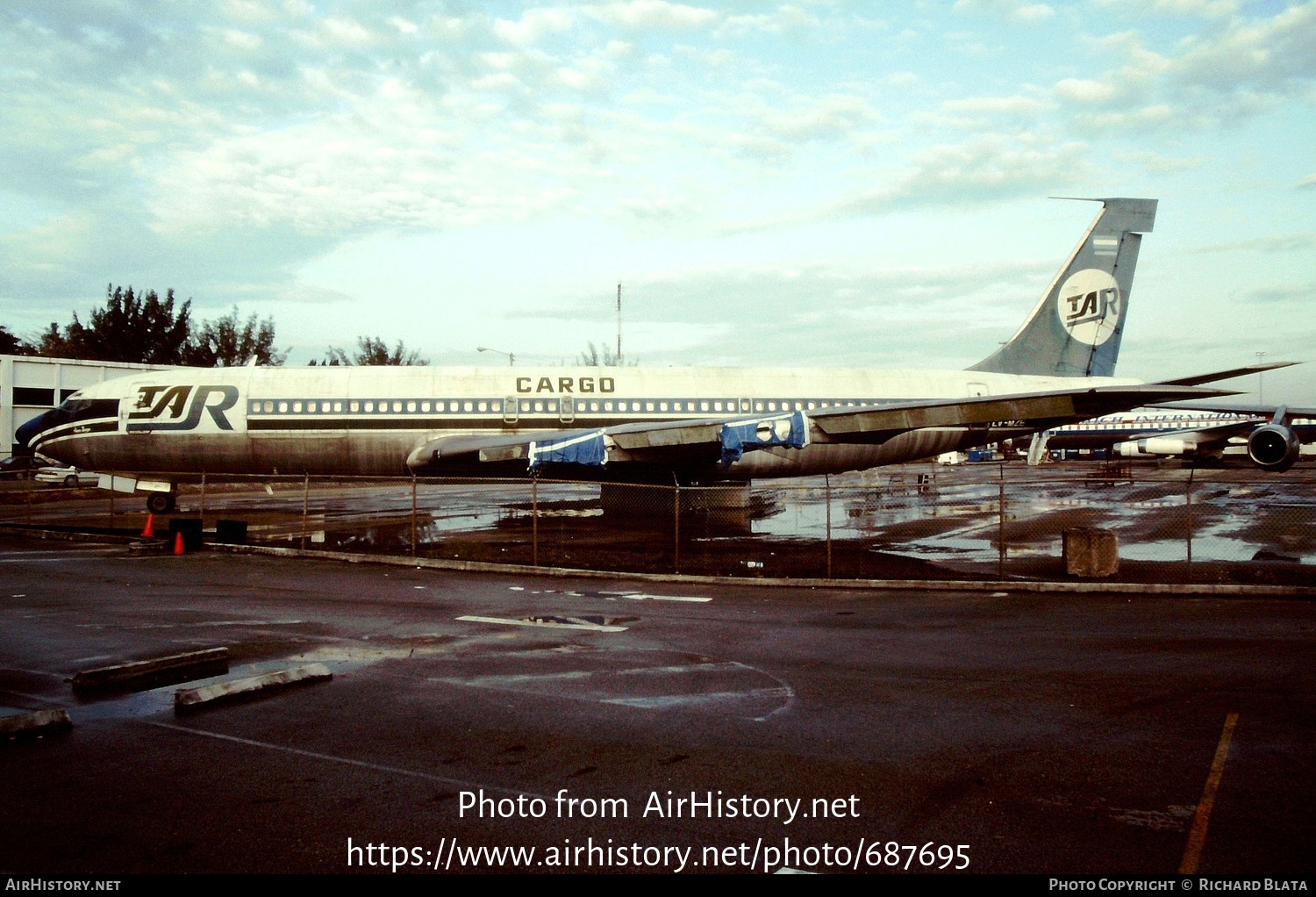 Aircraft Photo of LV-MZE | Boeing 707-338C | Transporte Aereo Rioplatense - TAR | AirHistory.net #687695