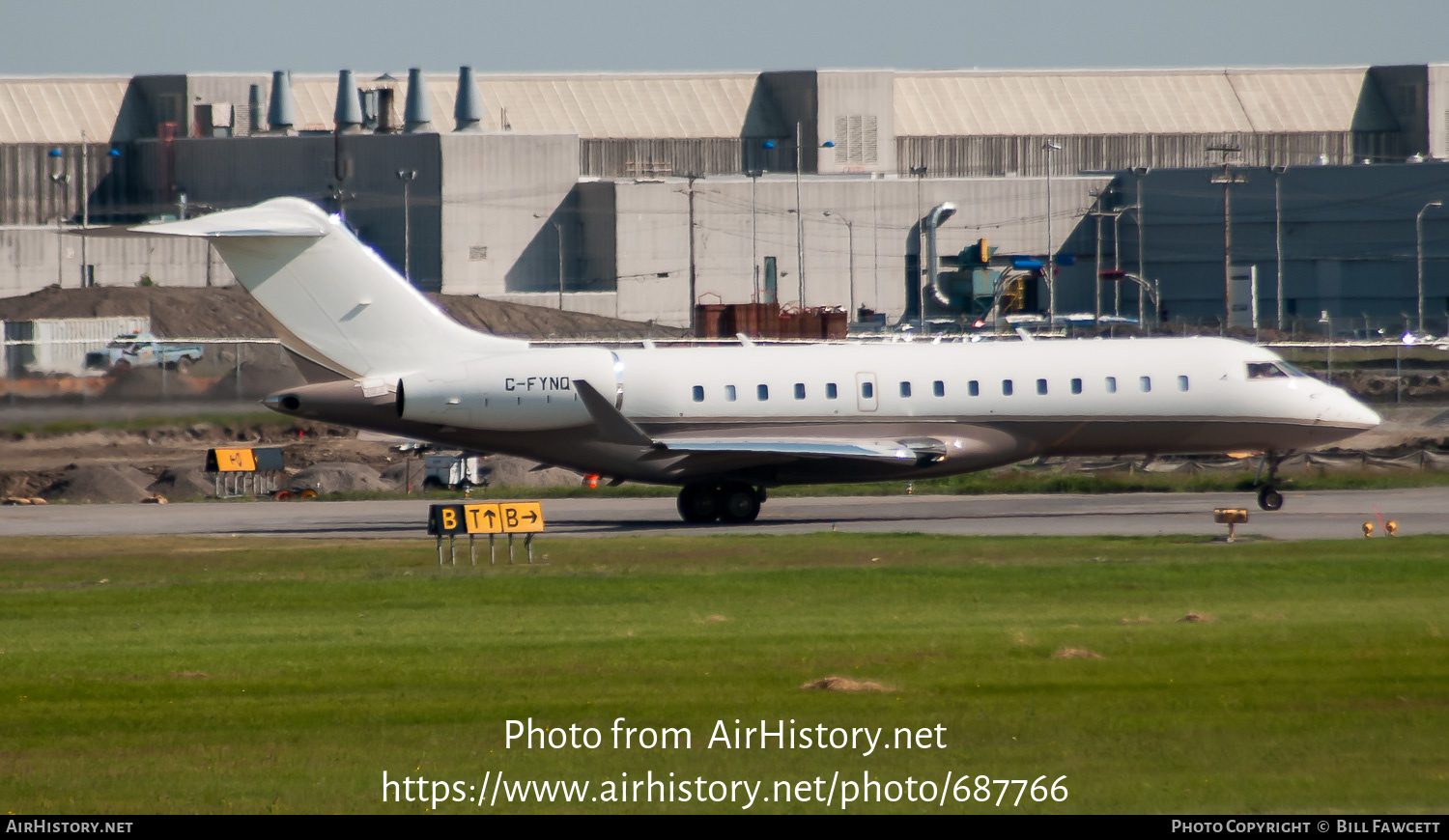 Aircraft Photo of C-FYNQ | Bombardier Global Express XRS (BD-700-1A10) | AirHistory.net #687766