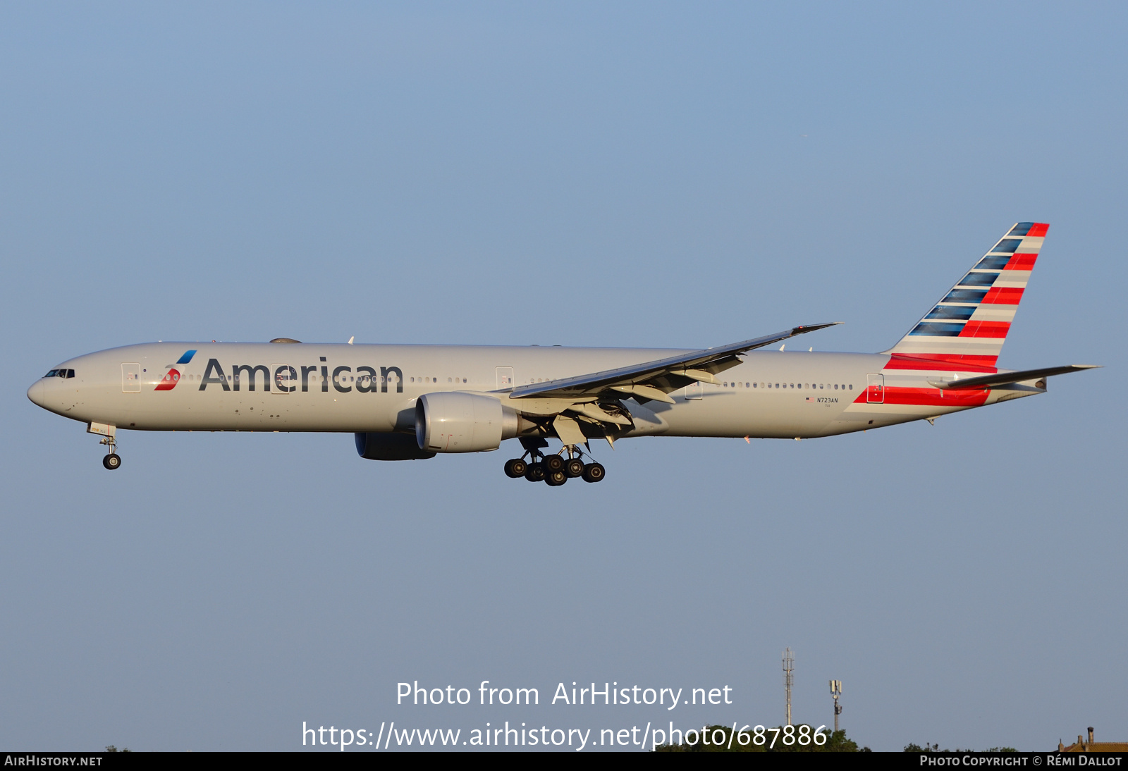 Aircraft Photo of N723AN | Boeing 777-323/ER | American Airlines | AirHistory.net #687886