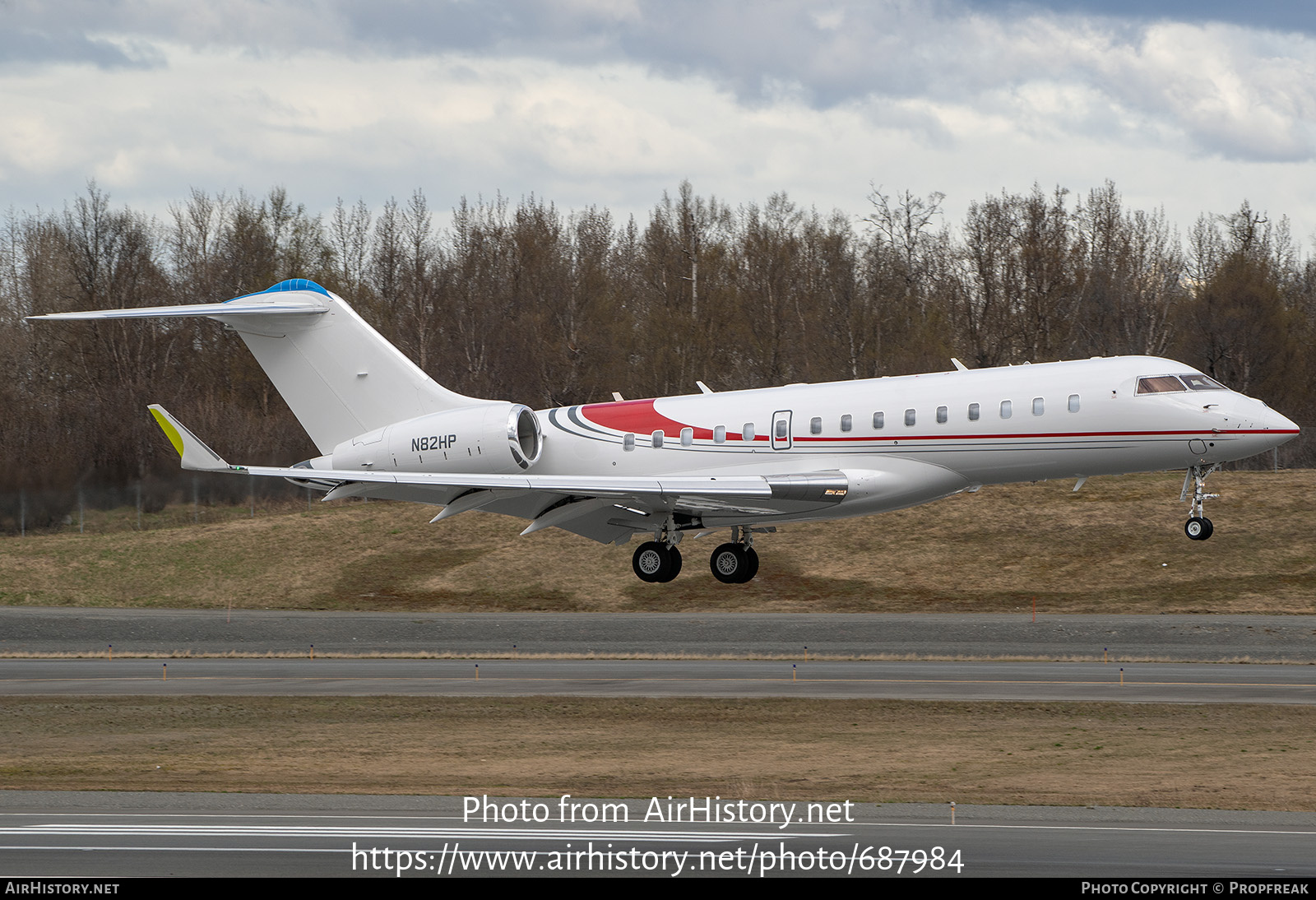 Aircraft Photo of N82HP | Bombardier Global 6500 (BD-700-1A10) | AirHistory.net #687984
