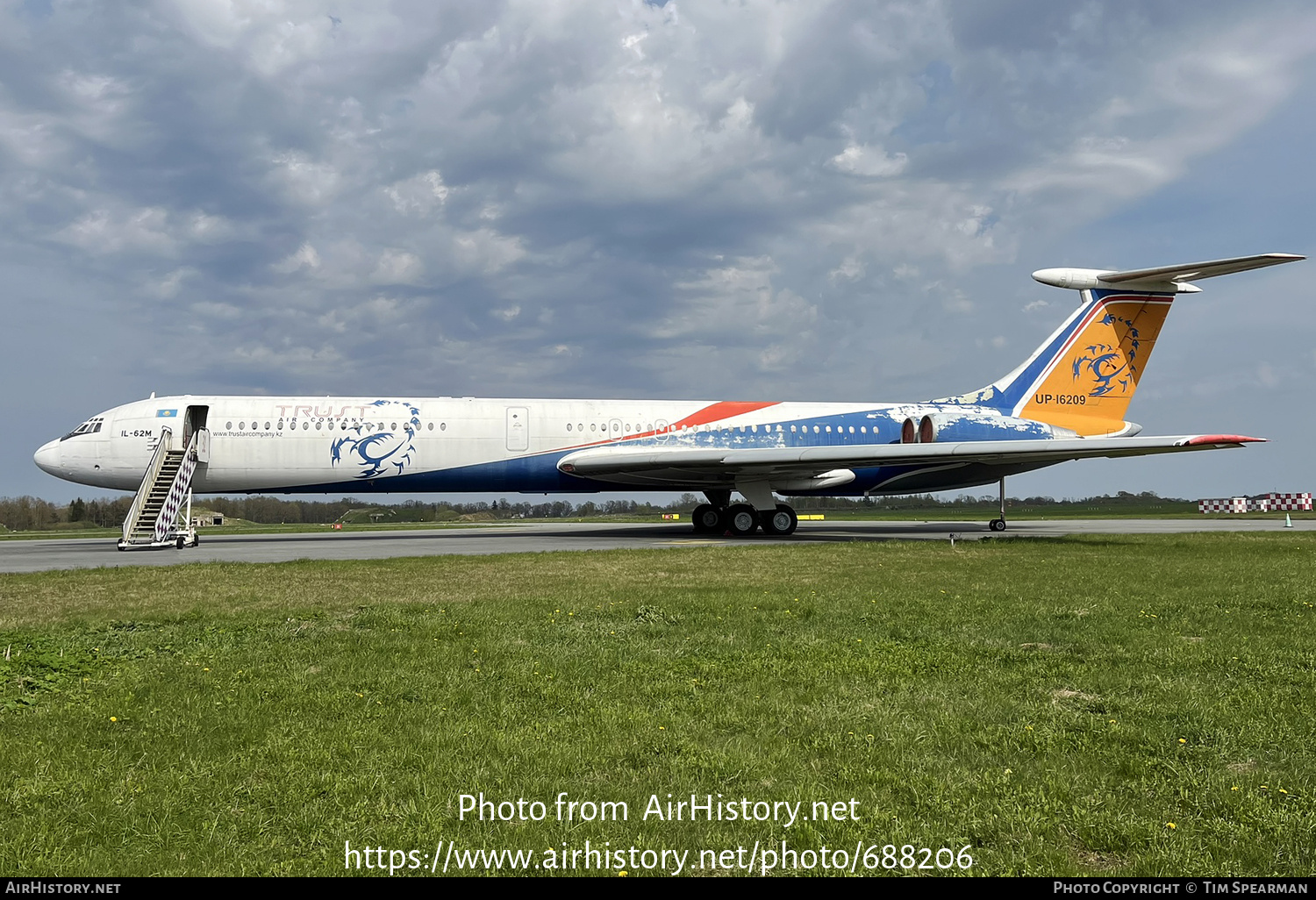 Aircraft Photo of UP-I6209 | Ilyushin Il-62M | Trust Air Company | AirHistory.net #688206