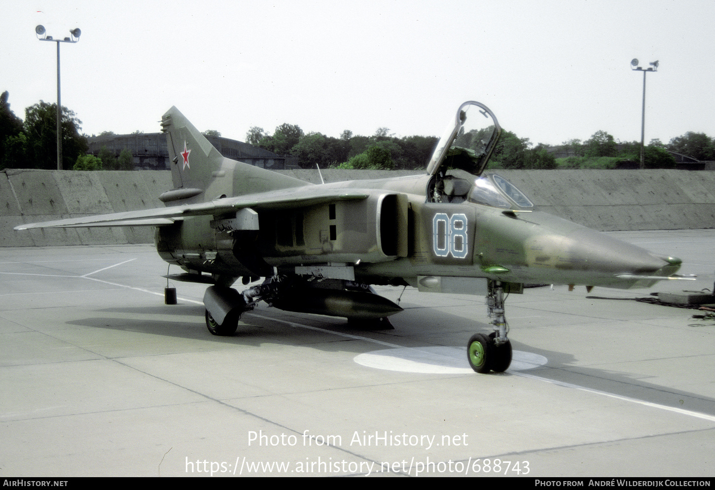 Aircraft Photo of 08 blue | Mikoyan-Gurevich MiG-27K | Russia - Air Force | AirHistory.net #688743