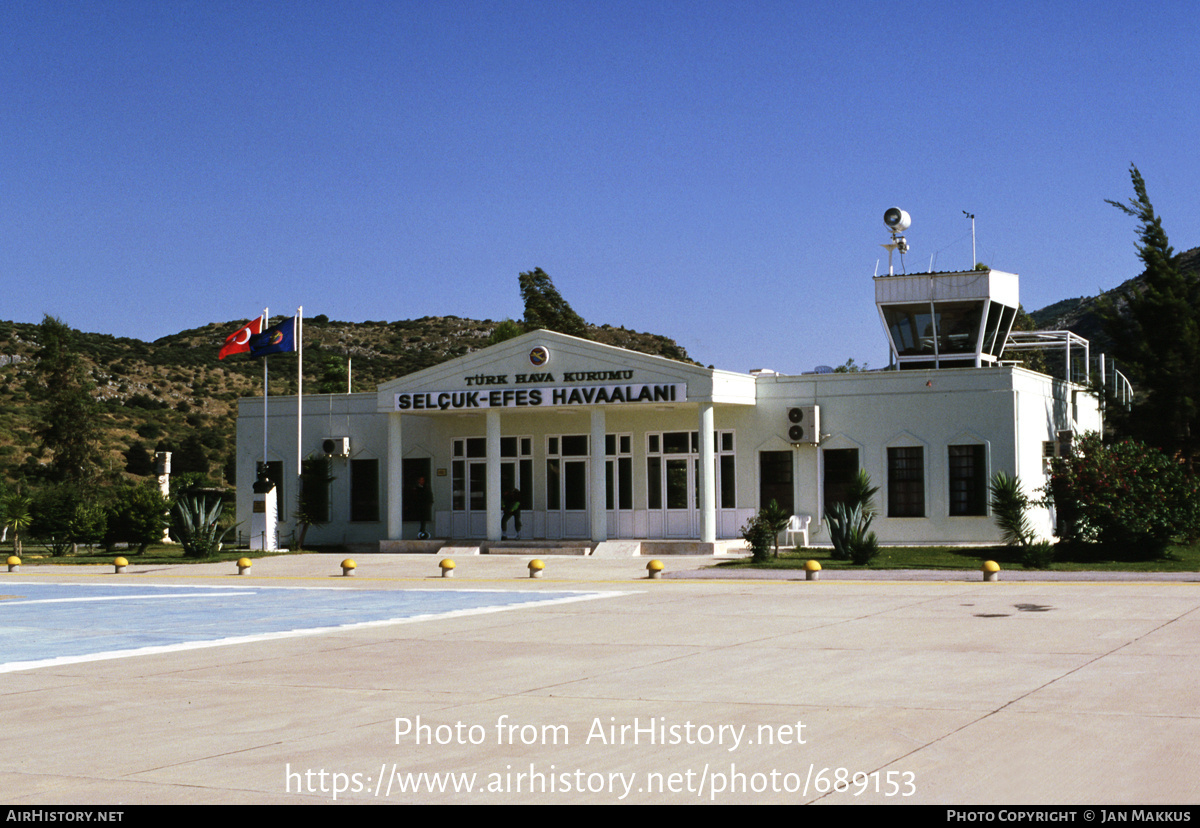 Airport photo of Izmir - Selçuk-Ephesus (LTFB) in Turkey | AirHistory.net #689153