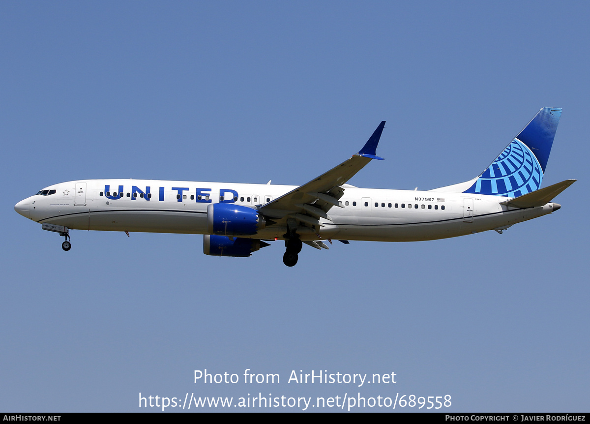 Aircraft Photo of N37562 | Boeing 737-9 Max 9 | United Airlines | AirHistory.net #689558