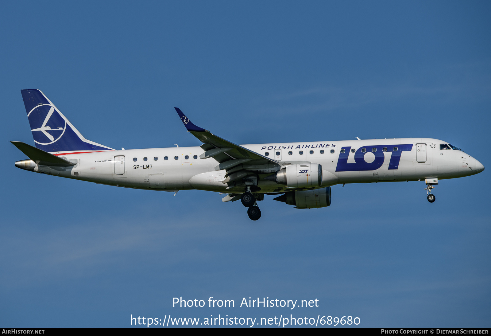 Aircraft Photo of SP-LMG | Embraer 190LR (ERJ-190-100LR) | LOT Polish Airlines - Polskie Linie Lotnicze | AirHistory.net #689680