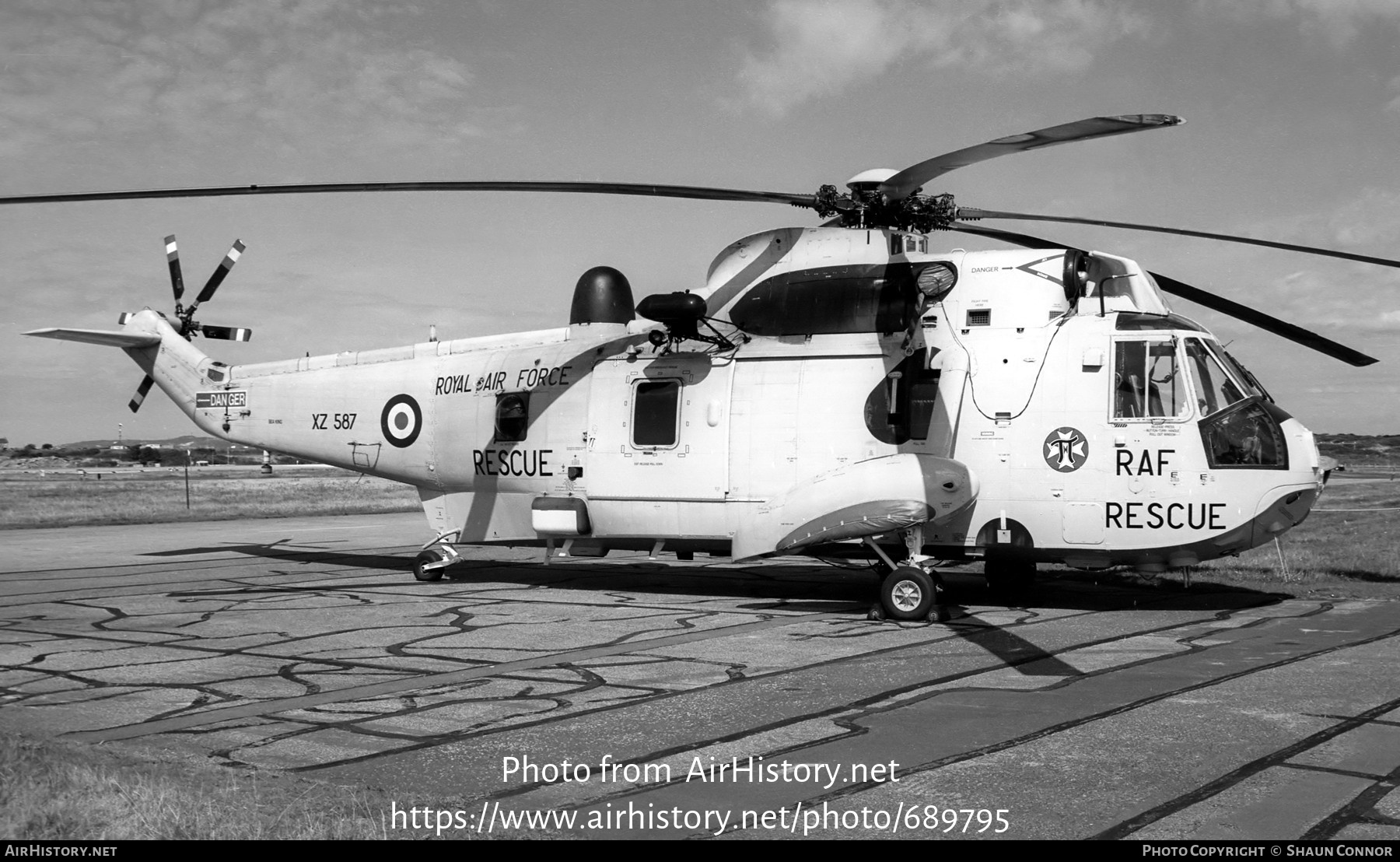 Aircraft Photo of XZ587 | Westland WS-61 Sea King HAR3 | UK - Air Force | AirHistory.net #689795
