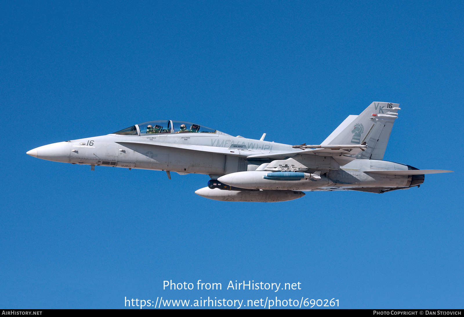 Aircraft Photo of 164882 | McDonnell Douglas F/A-18D Hornet | USA - Marines | AirHistory.net #690261