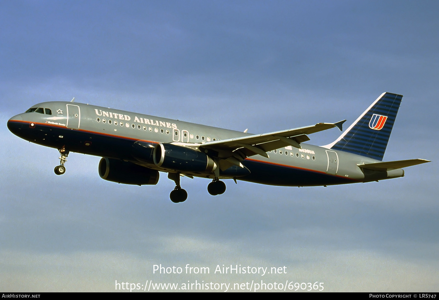 Aircraft Photo of N439UA | Airbus A320-232 | United Airlines | AirHistory.net #690365