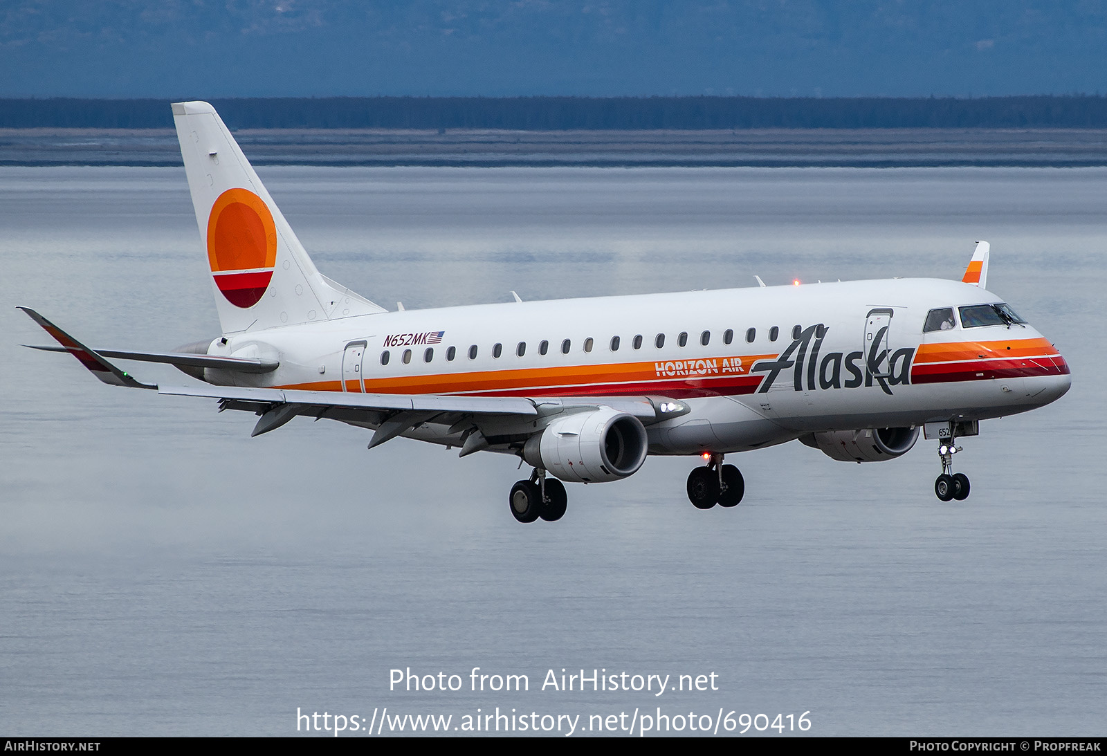 Aircraft Photo of N652MK | Embraer 175LR (ERJ-170-200LR) | Alaska Airlines | AirHistory.net #690416