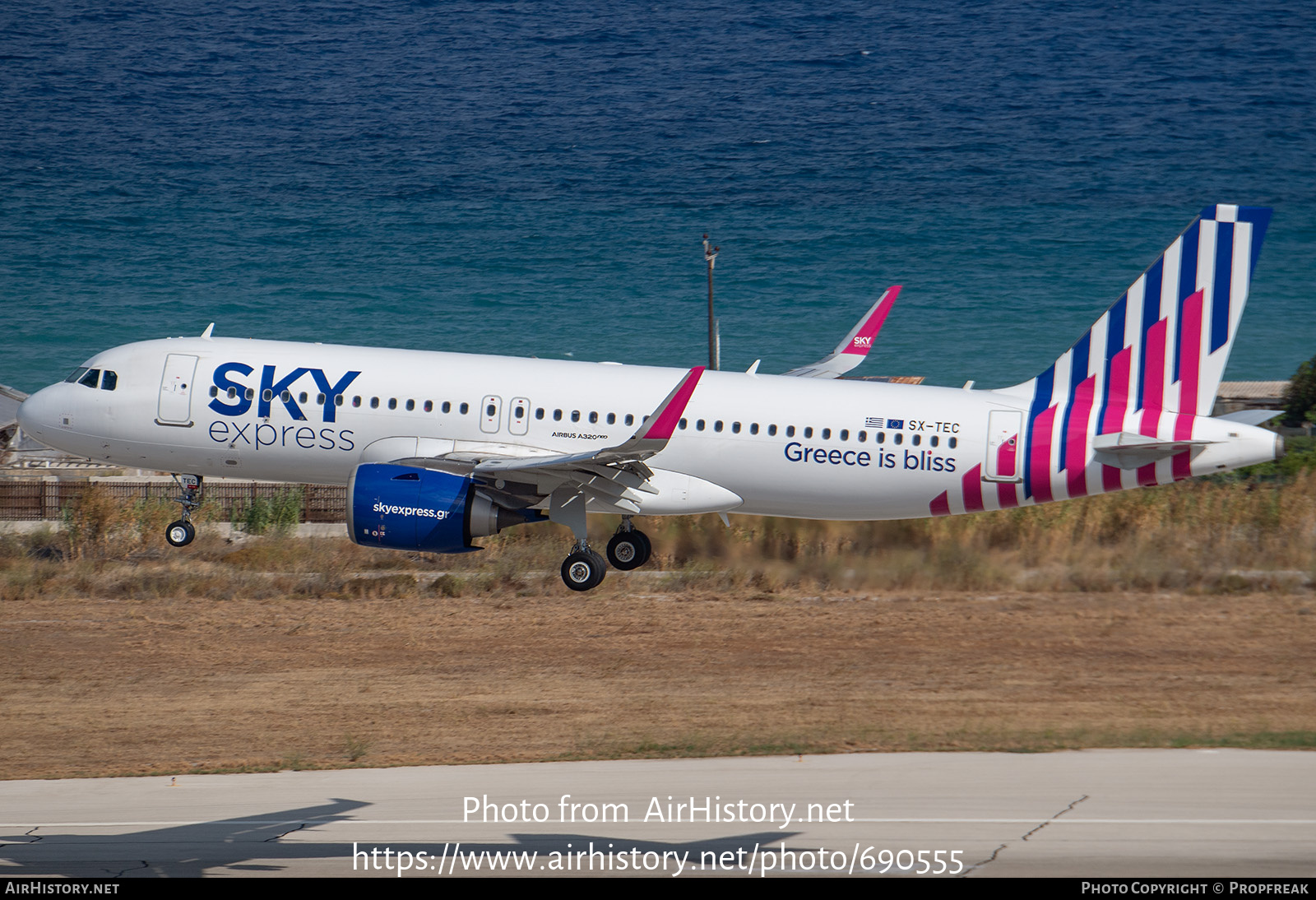 Aircraft Photo of SX-TEC | Airbus A320-251N | Sky Express | AirHistory.net #690555