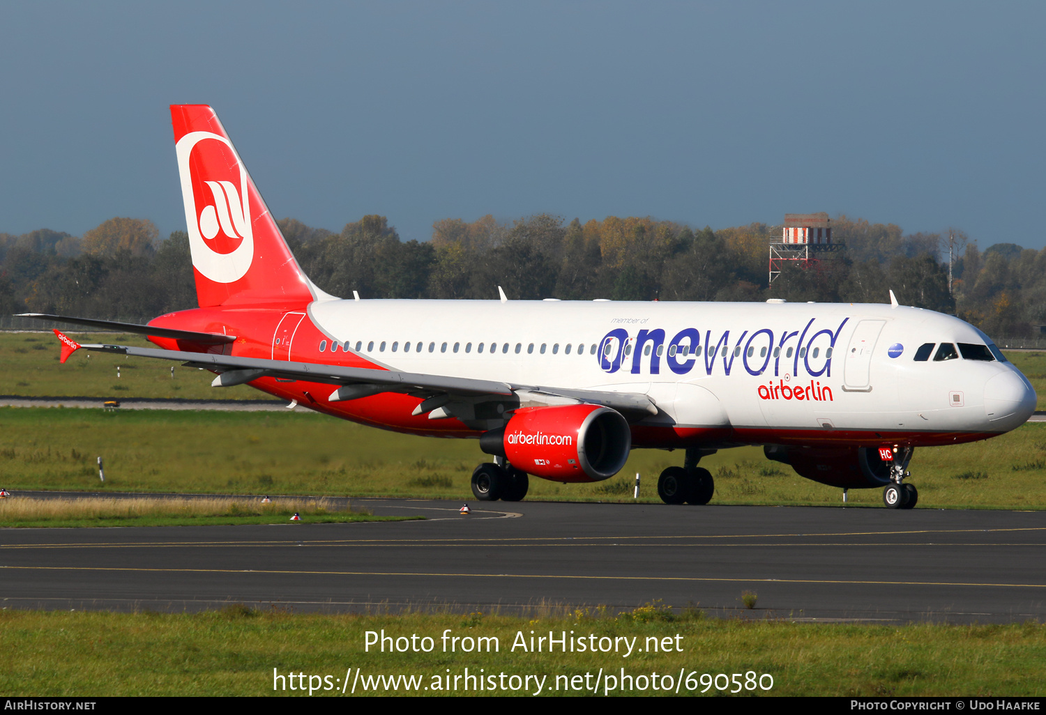 Aircraft Photo of D-ABHC | Airbus A320-214 | Air Berlin | AirHistory.net #690580