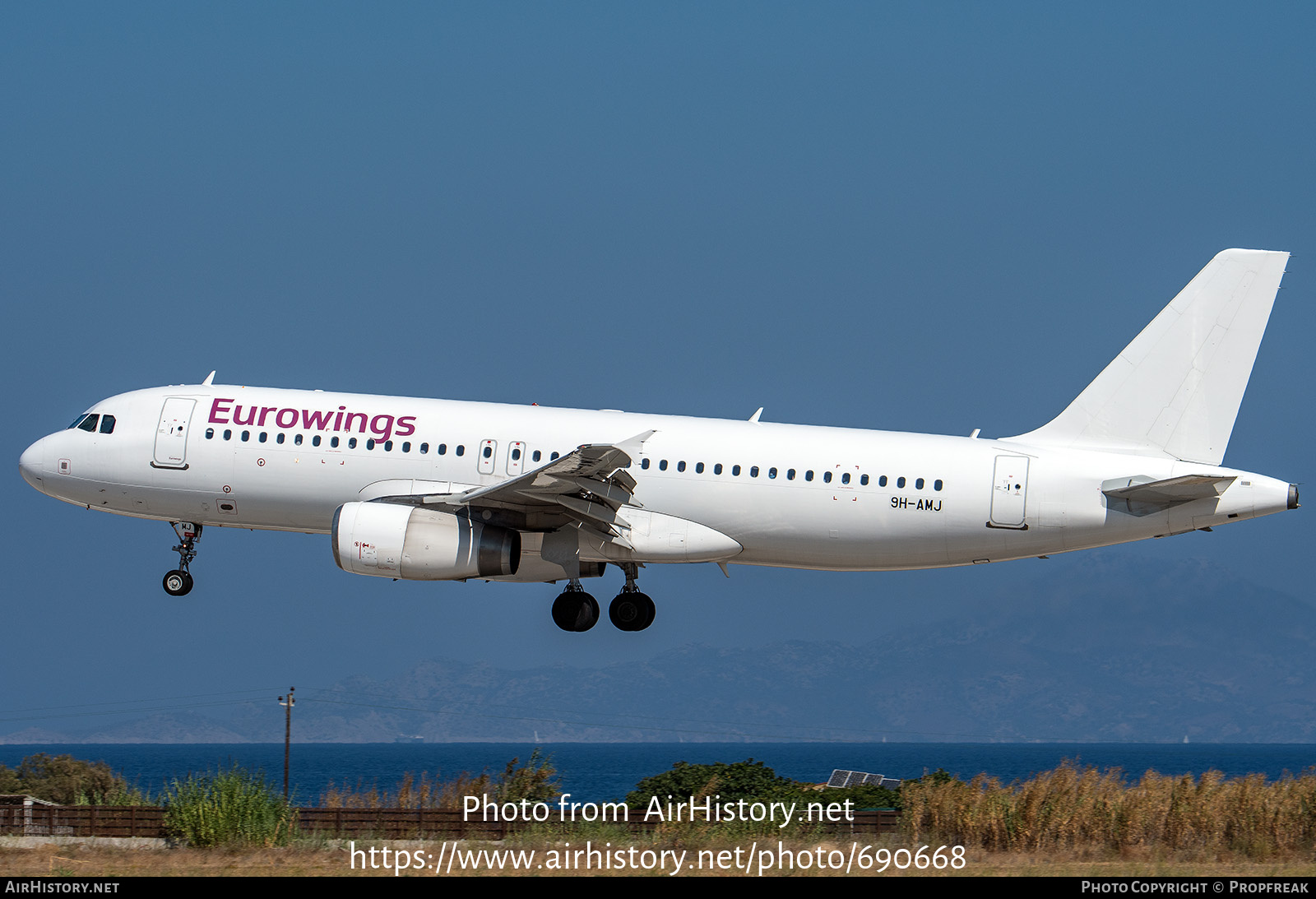 Aircraft Photo of 9H-AMJ | Airbus A320-232 | Eurowings | AirHistory.net #690668