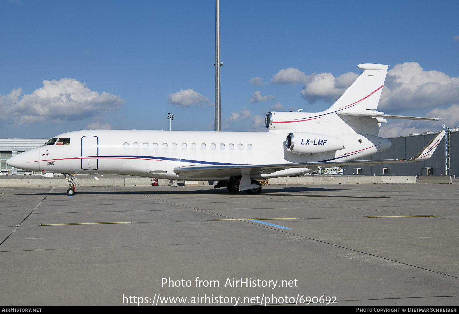 Aircraft Photo of LX-LMF | Dassault Falcon 7X | AirHistory.net #690692