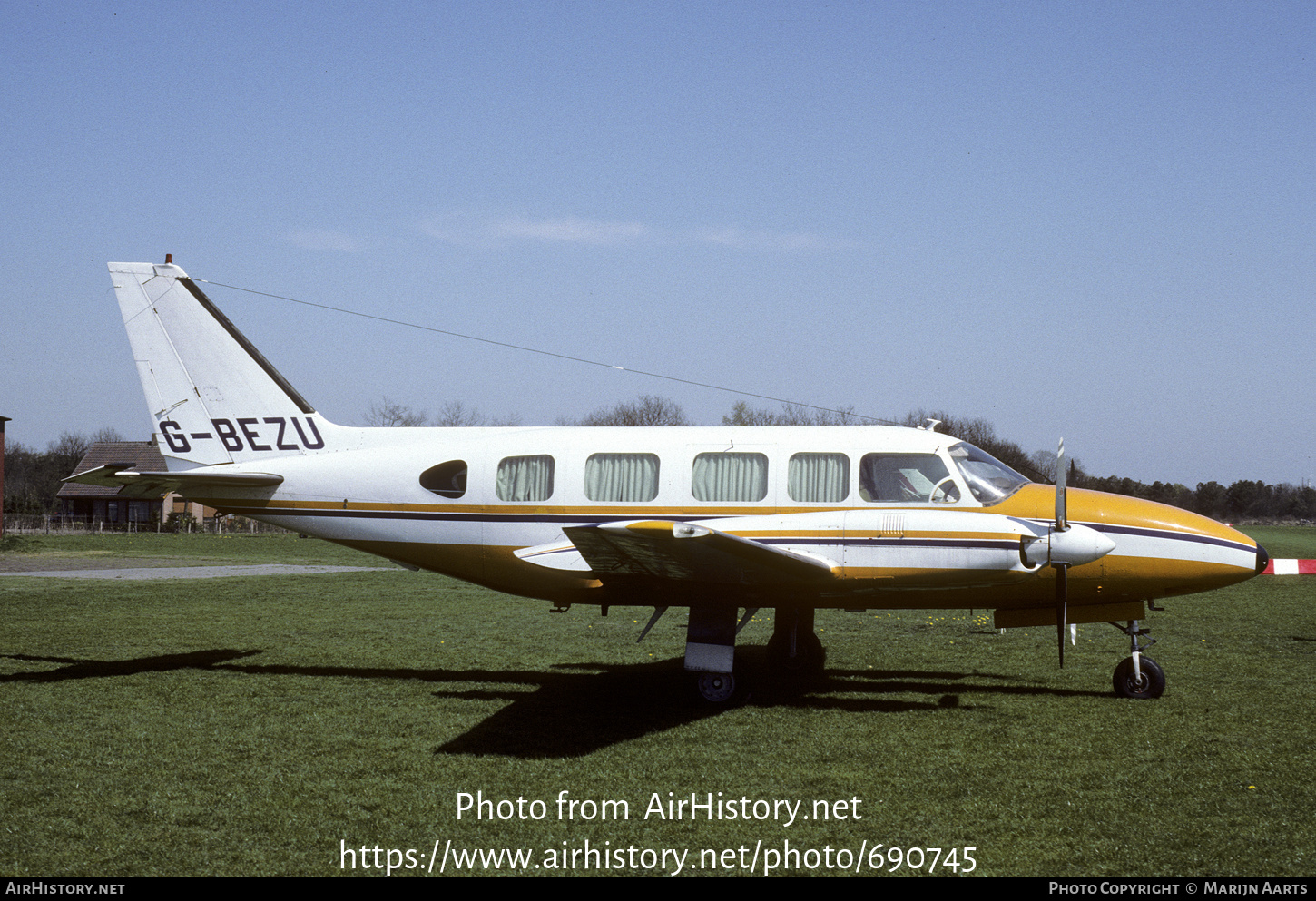 Aircraft Photo of G-BEZU | Piper PA-31-350 Navajo Chieftain | AirHistory.net #690745