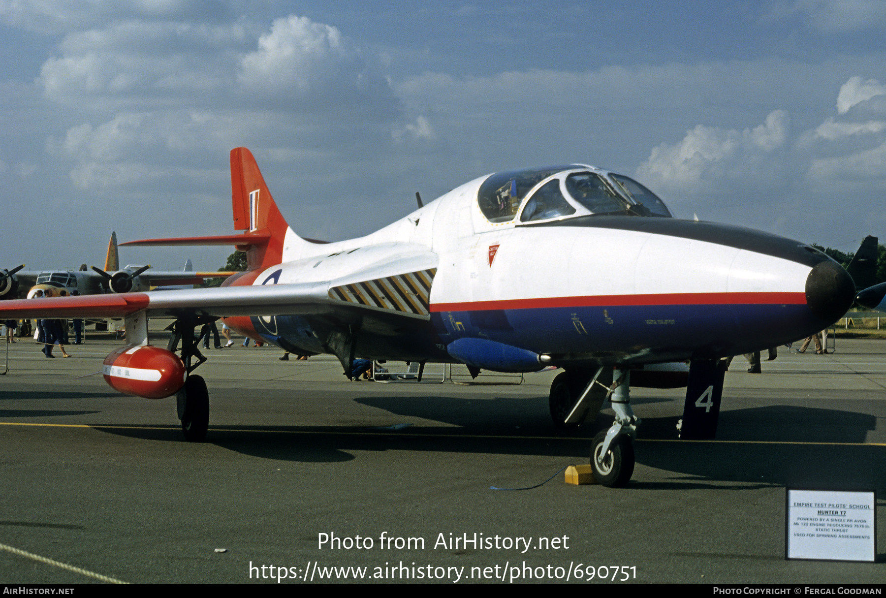 Aircraft Photo of XL564 | Hawker Hunter T7 | UK - Air Force | AirHistory.net #690751