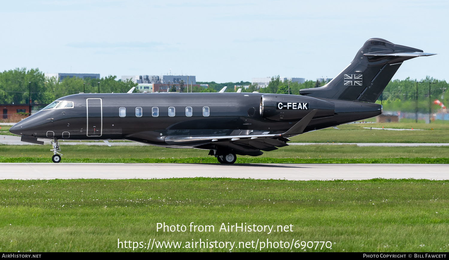 Aircraft Photo of C-FEAK | Bombardier Challenger 350 (BD-100-1A10) | AirHistory.net #690770