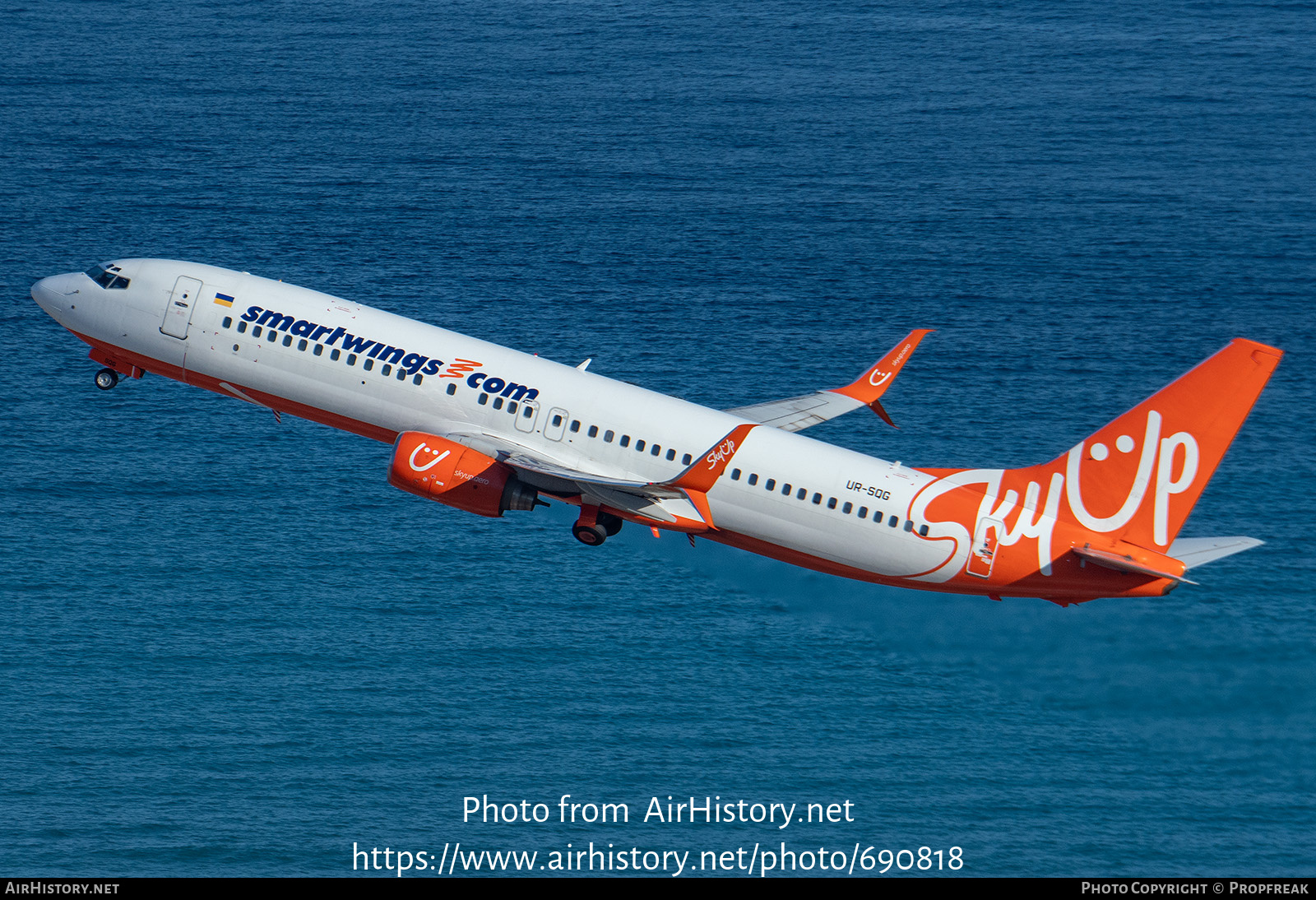 Aircraft Photo of UR-SQG | Boeing 737-8Z0 | Smartwings | AirHistory.net #690818
