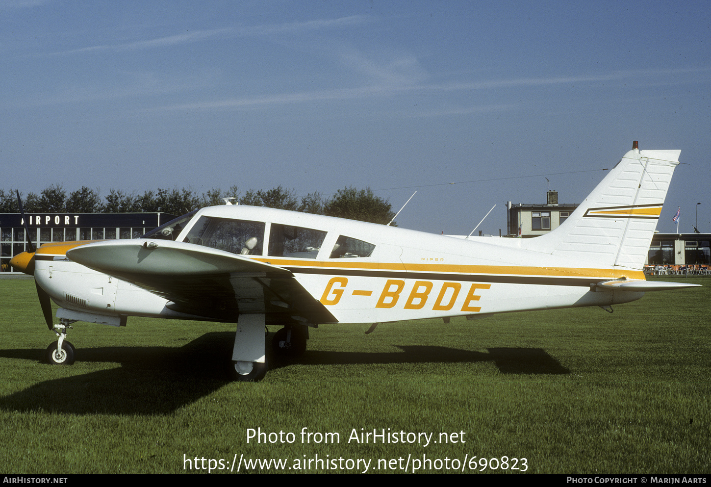 Aircraft Photo of G-BBDE | Piper PA-28R-200 Cherokee Arrow II | AirHistory.net #690823