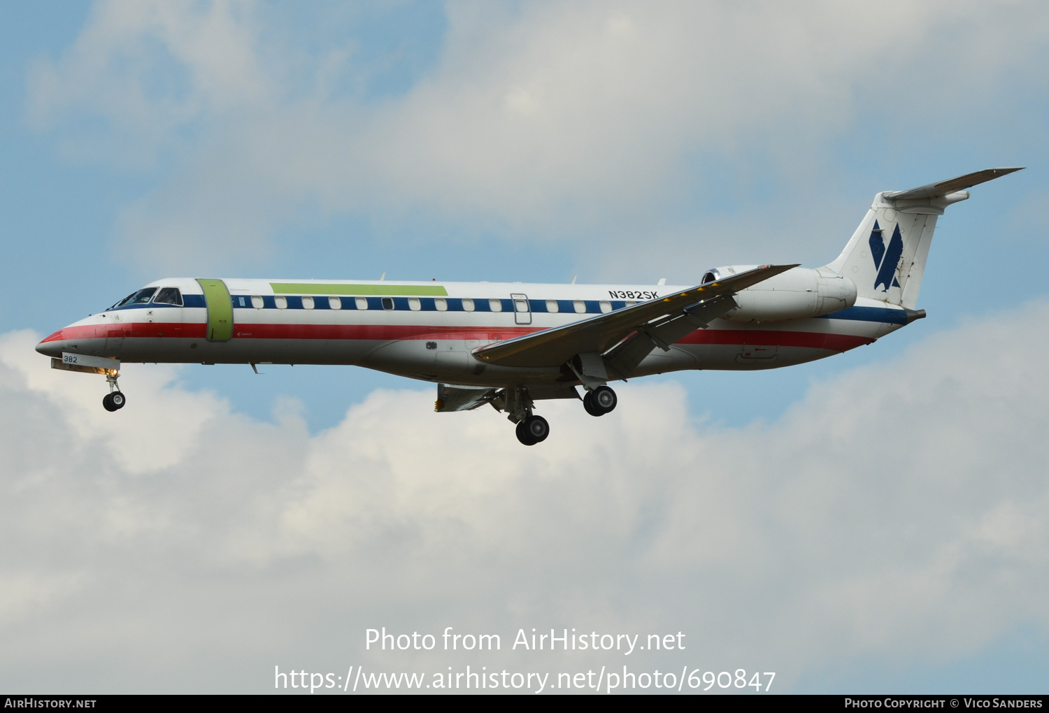 Aircraft Photo of N382SK | Embraer ERJ-140LR (EMB-135KL) | AirHistory.net #690847