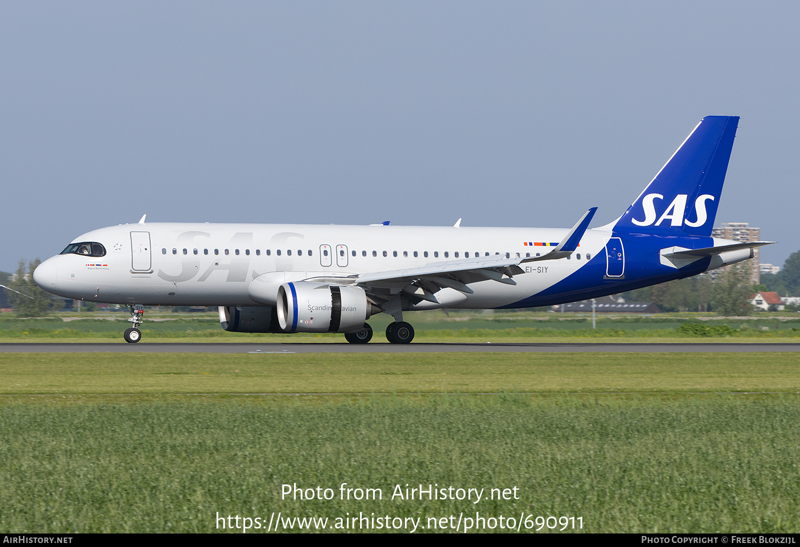 Aircraft Photo of EI-SIY | Airbus A320-251N | Scandinavian Airlines - SAS | AirHistory.net #690911