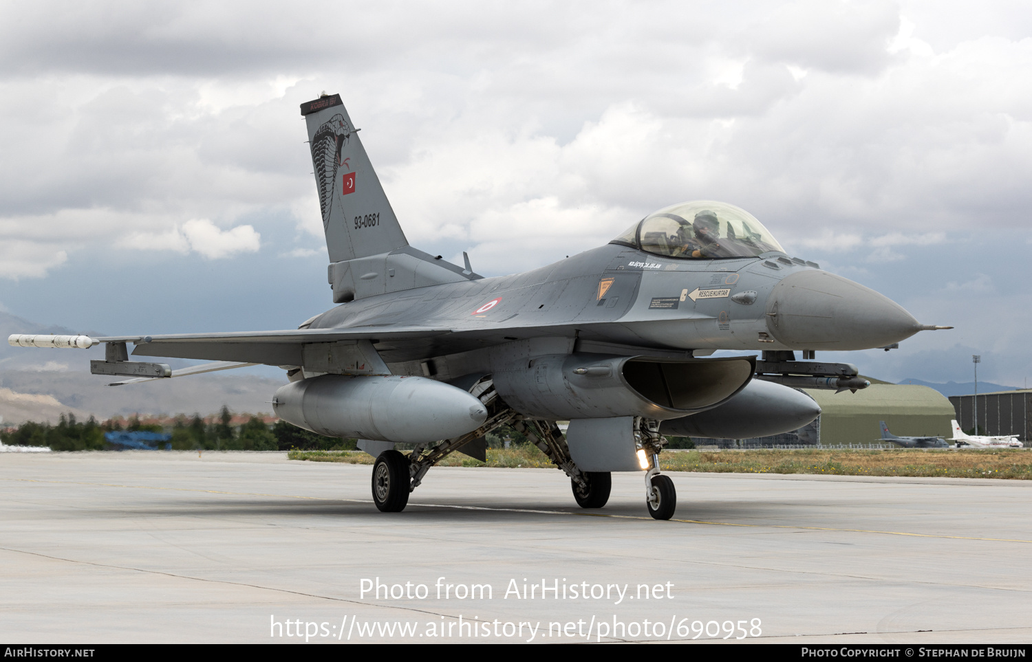 Aircraft Photo of 93-0681 | General Dynamics F-16C Fighting Falcon | Turkey - Air Force | AirHistory.net #690958