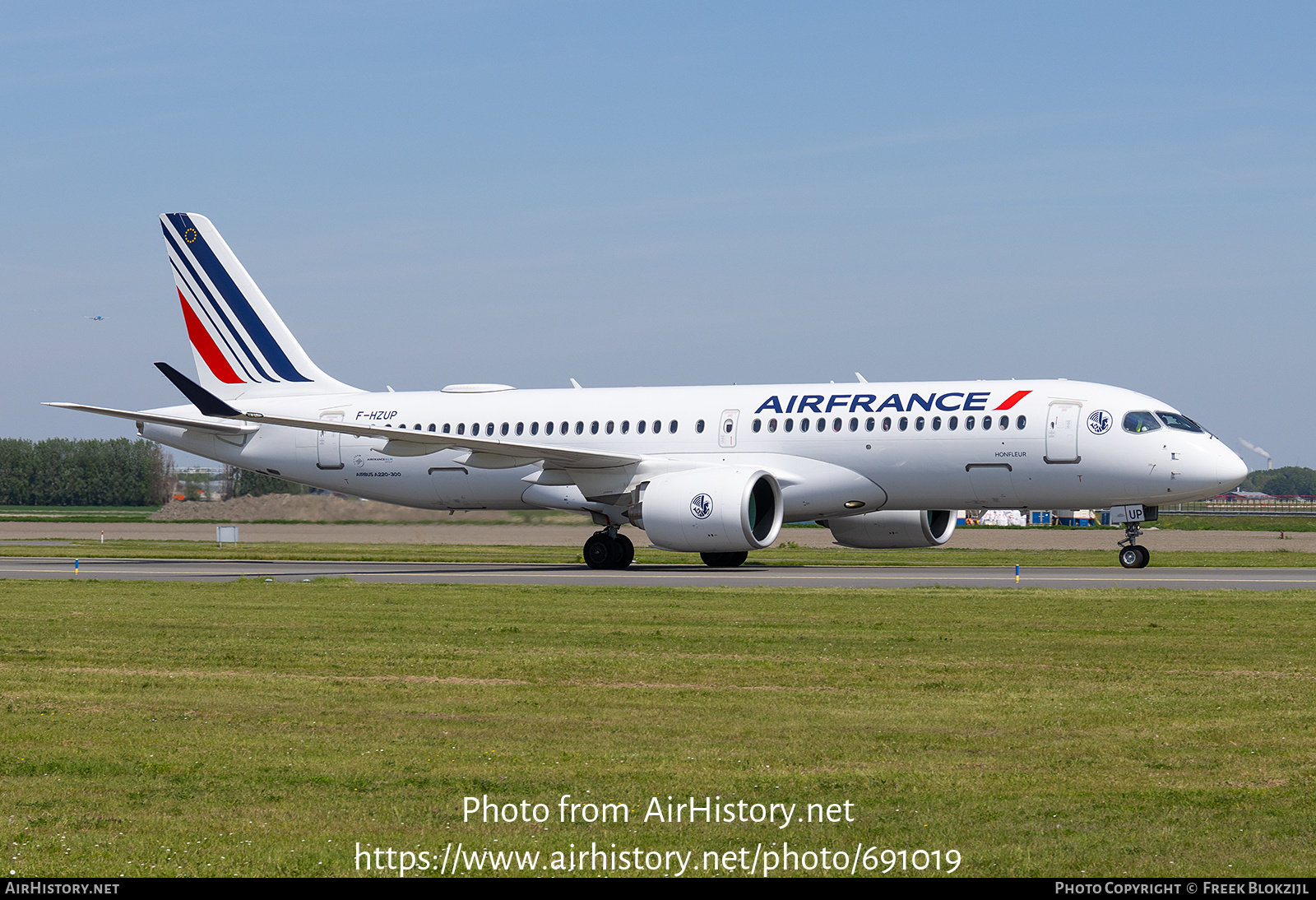 Aircraft Photo of F-HZUP | Airbus A220-371 (BD-500-1A11) | Air France | AirHistory.net #691019